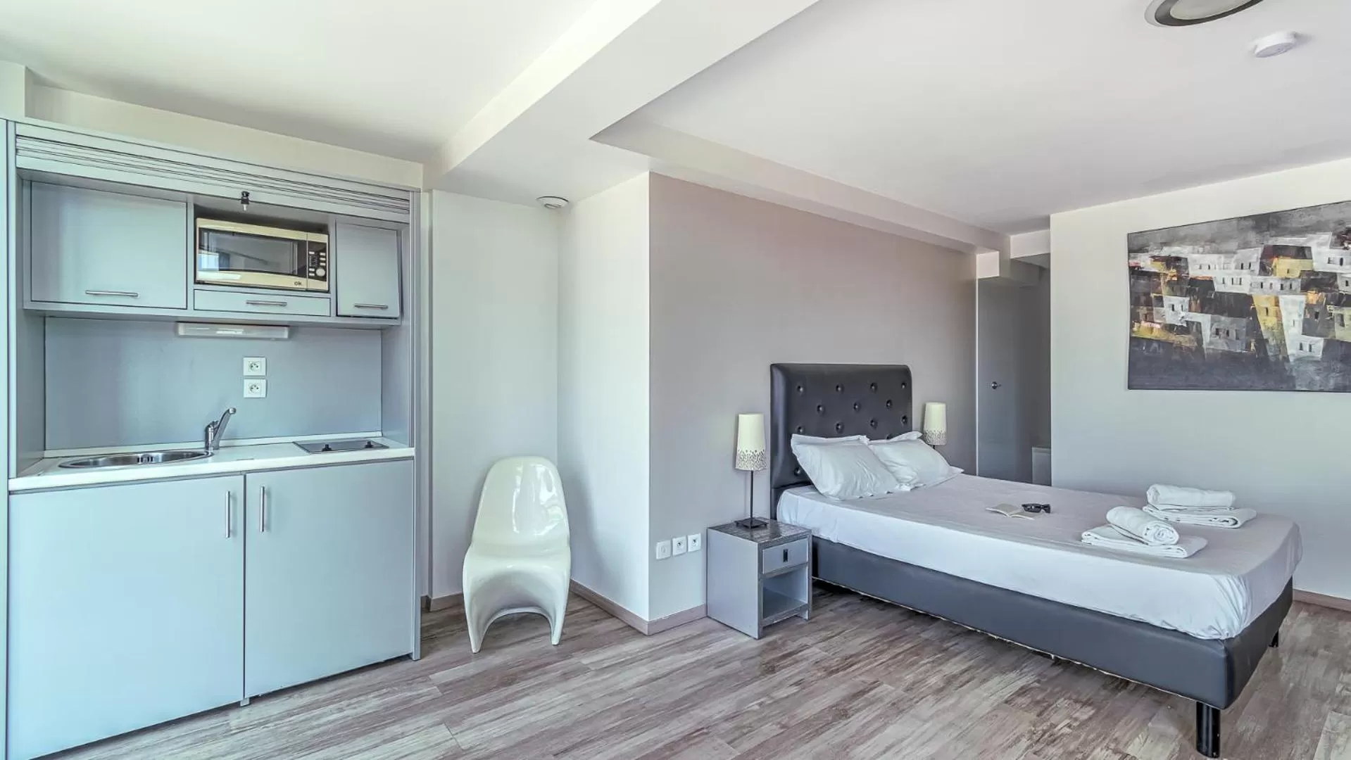 Photo of the whole room in Vacancéole - Résidence Adriana