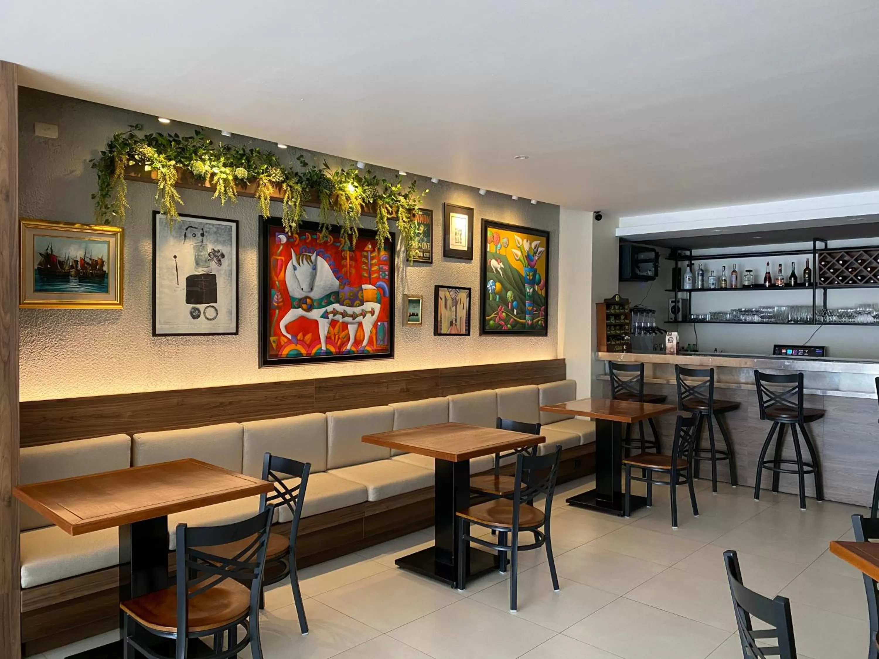 Restaurant/places to eat, Lounge/Bar in Hotel Carrion