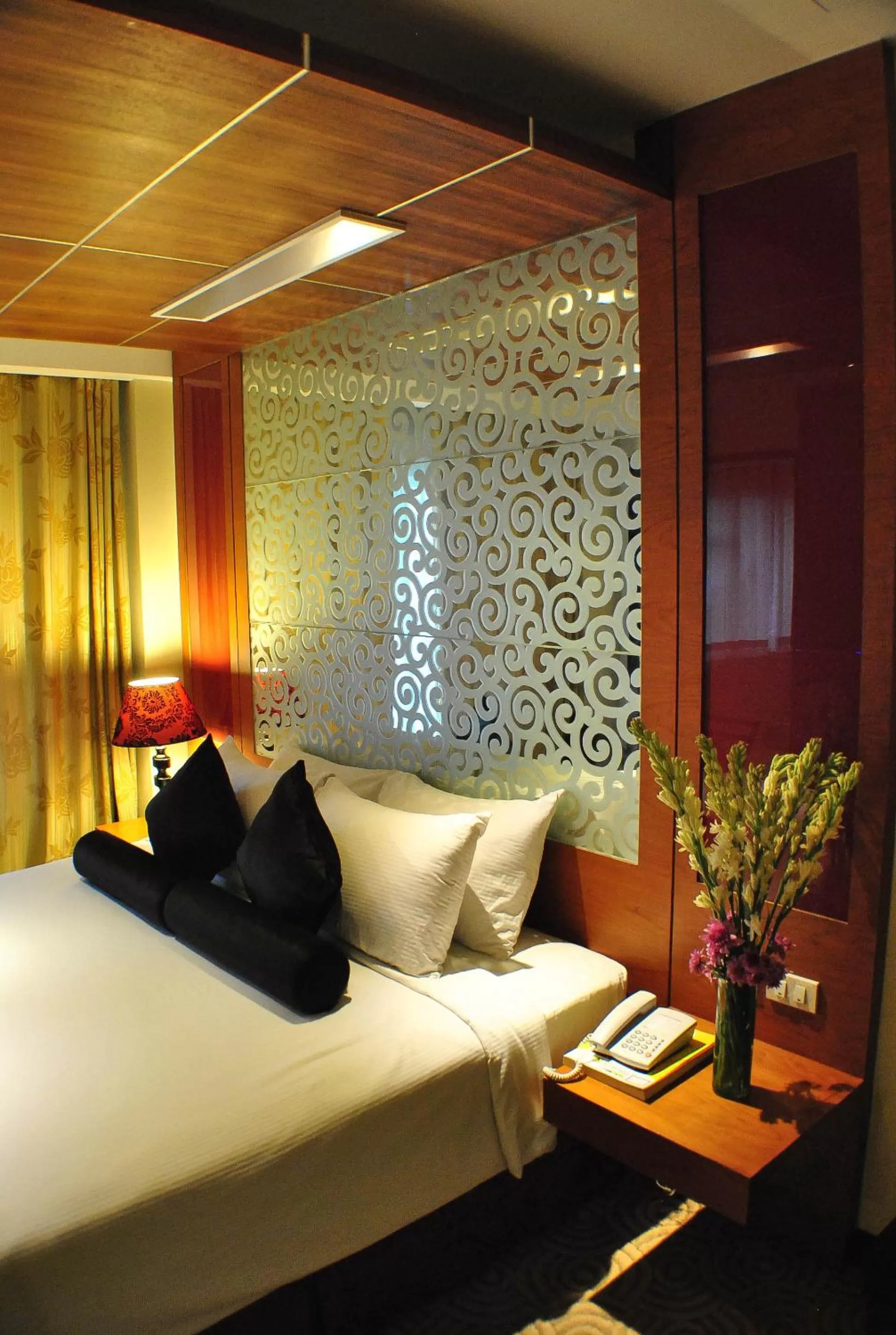 Decorative detail, Bed in Hotel Elizabeth Cebu