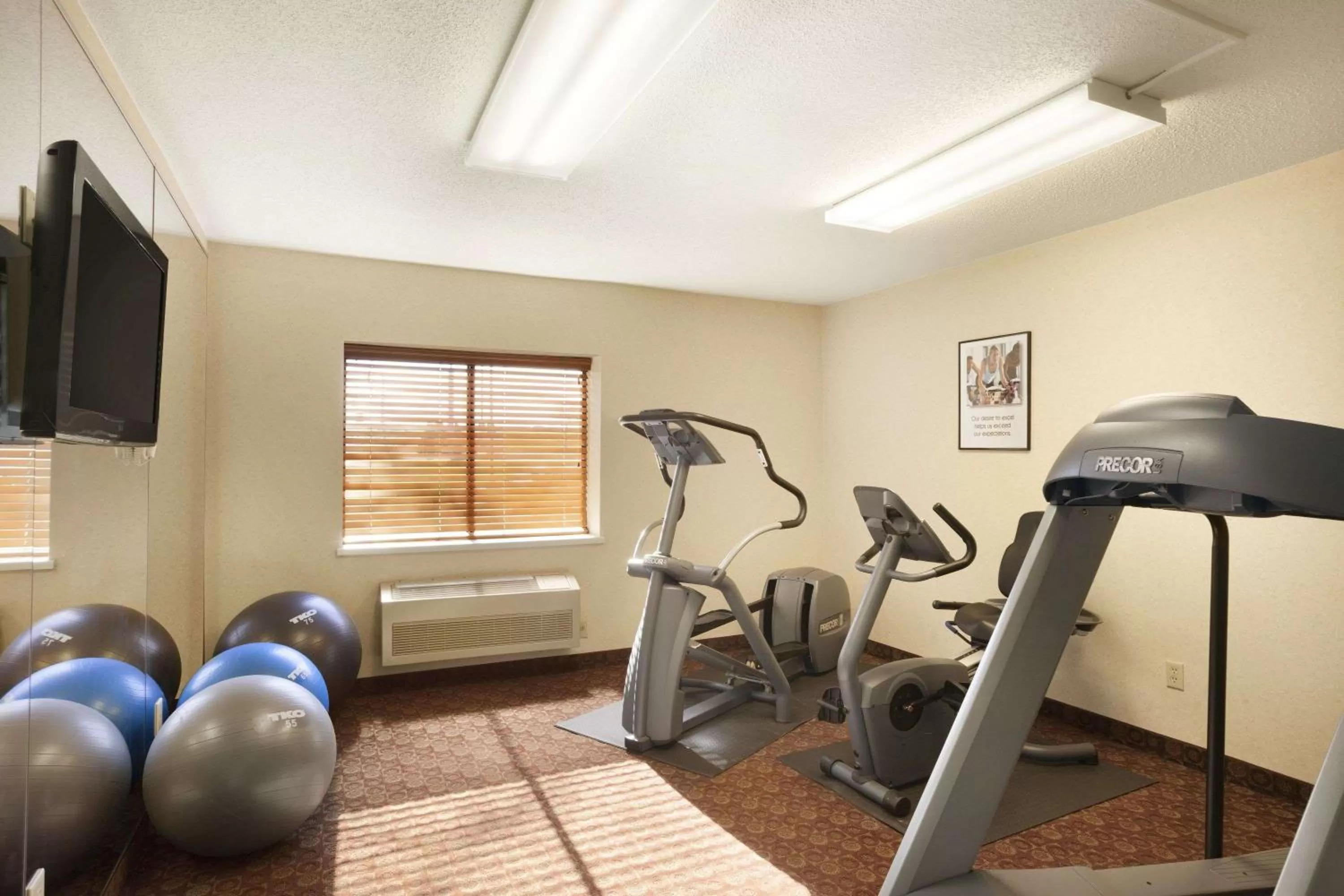 Fitness centre/facilities in Baymont by Wyndham Sioux Falls