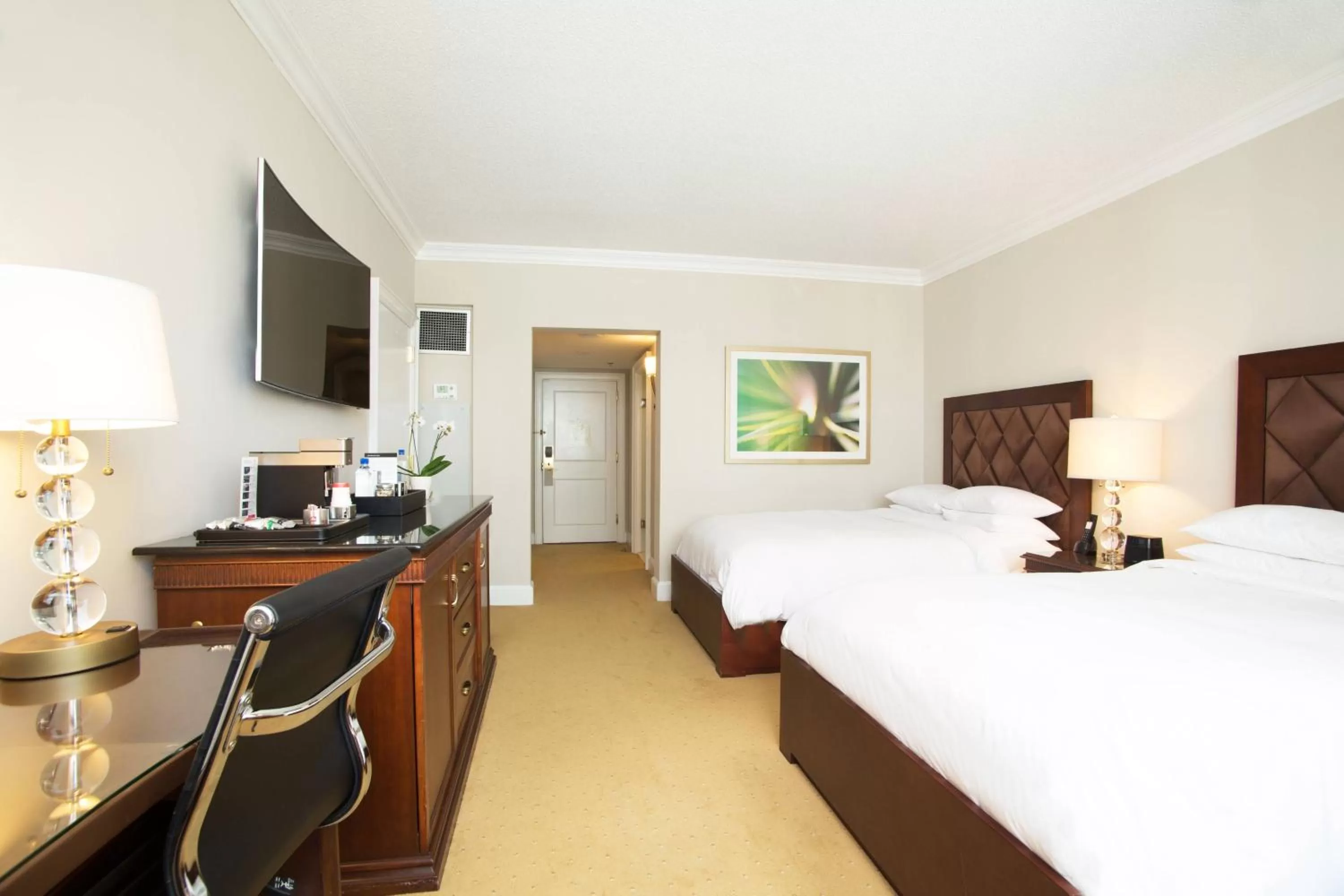 Photo of the whole room, Bed in JW Marriott Miami