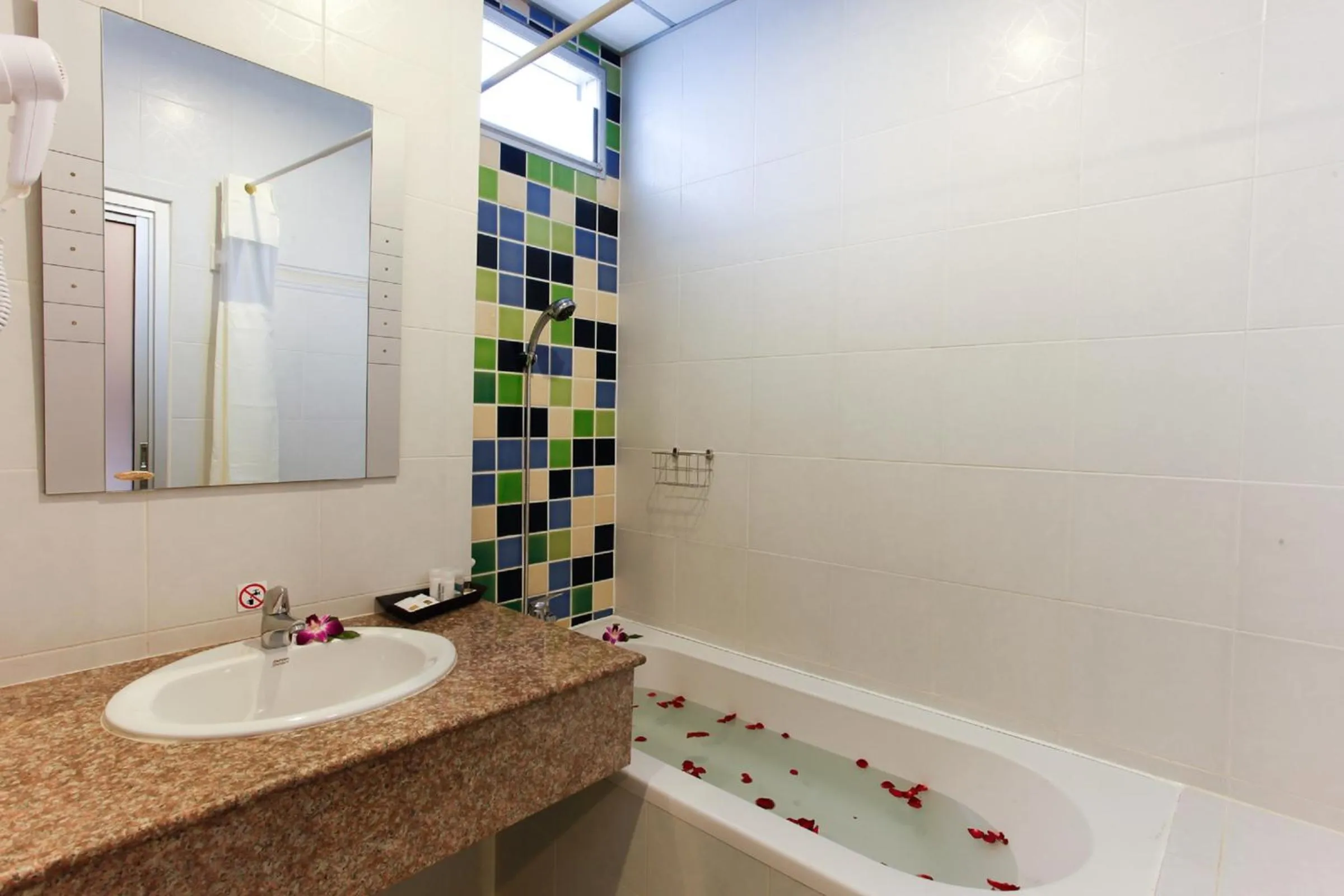 Shower in U Sabai Living Hotel