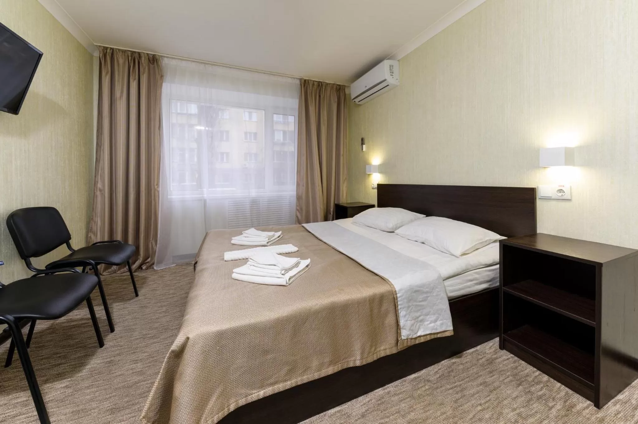 Photo of the whole room, Bed in Hotel Nivki