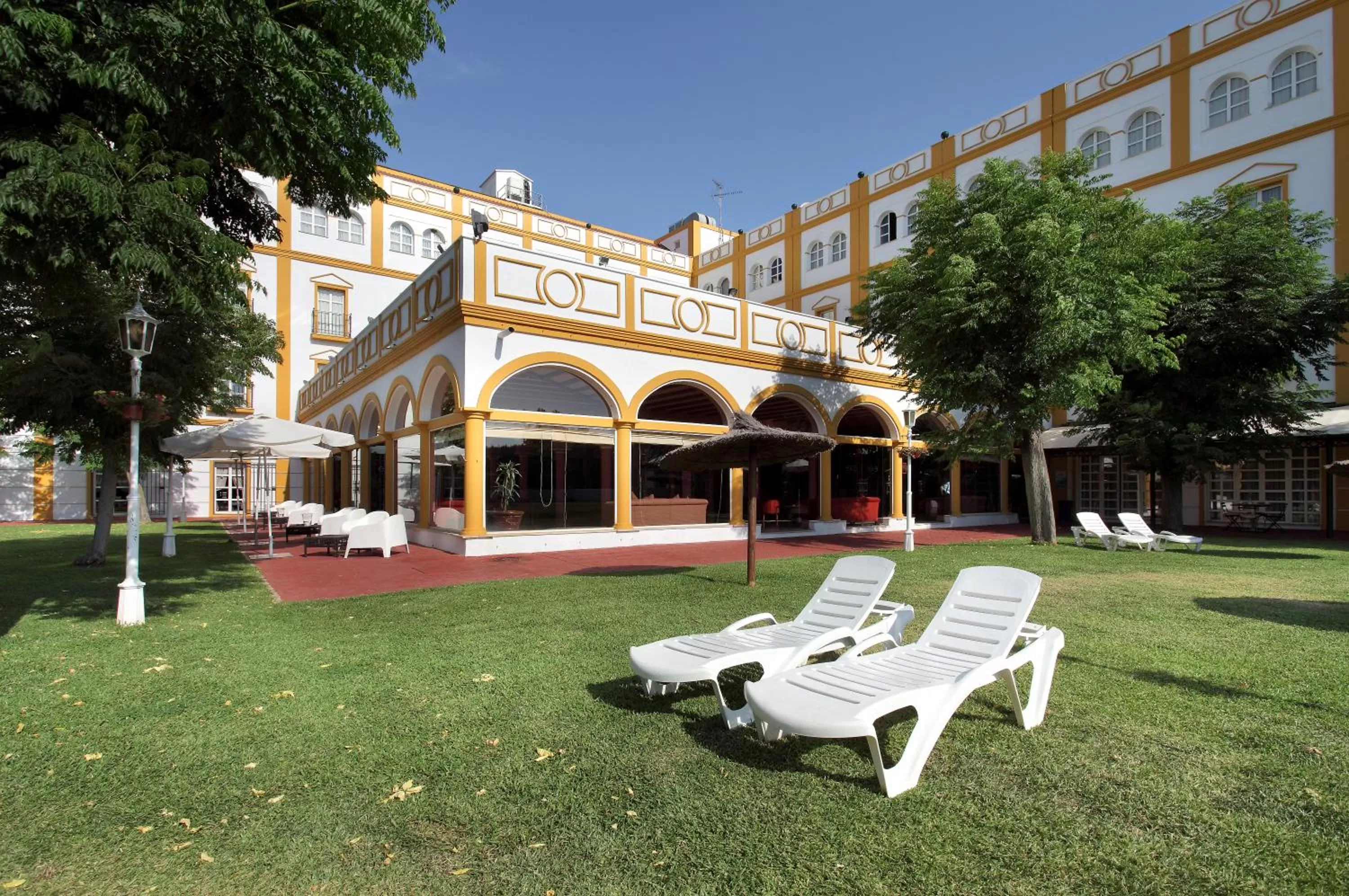Property building in Exe Gran Hotel Solucar