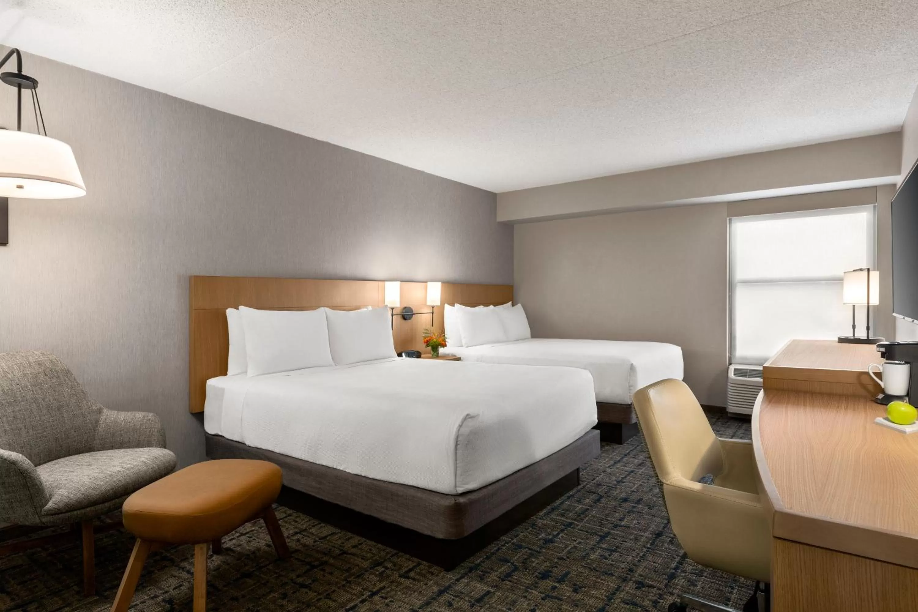 Queen Room with Sofa Bed and Roll-In Shower - Disability Access in Hyatt Place Tucson Central
