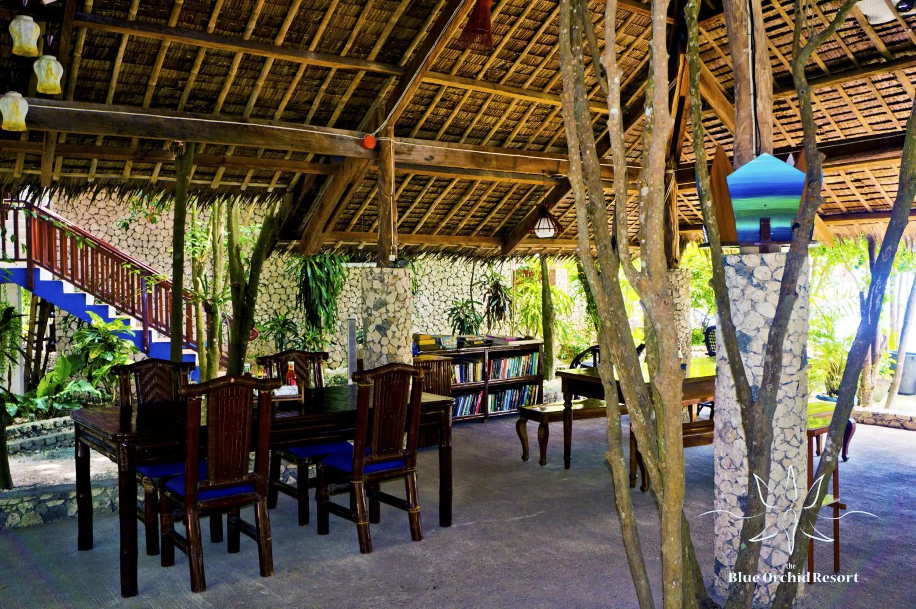 Restaurant/places to eat in The Blue Orchid Resort