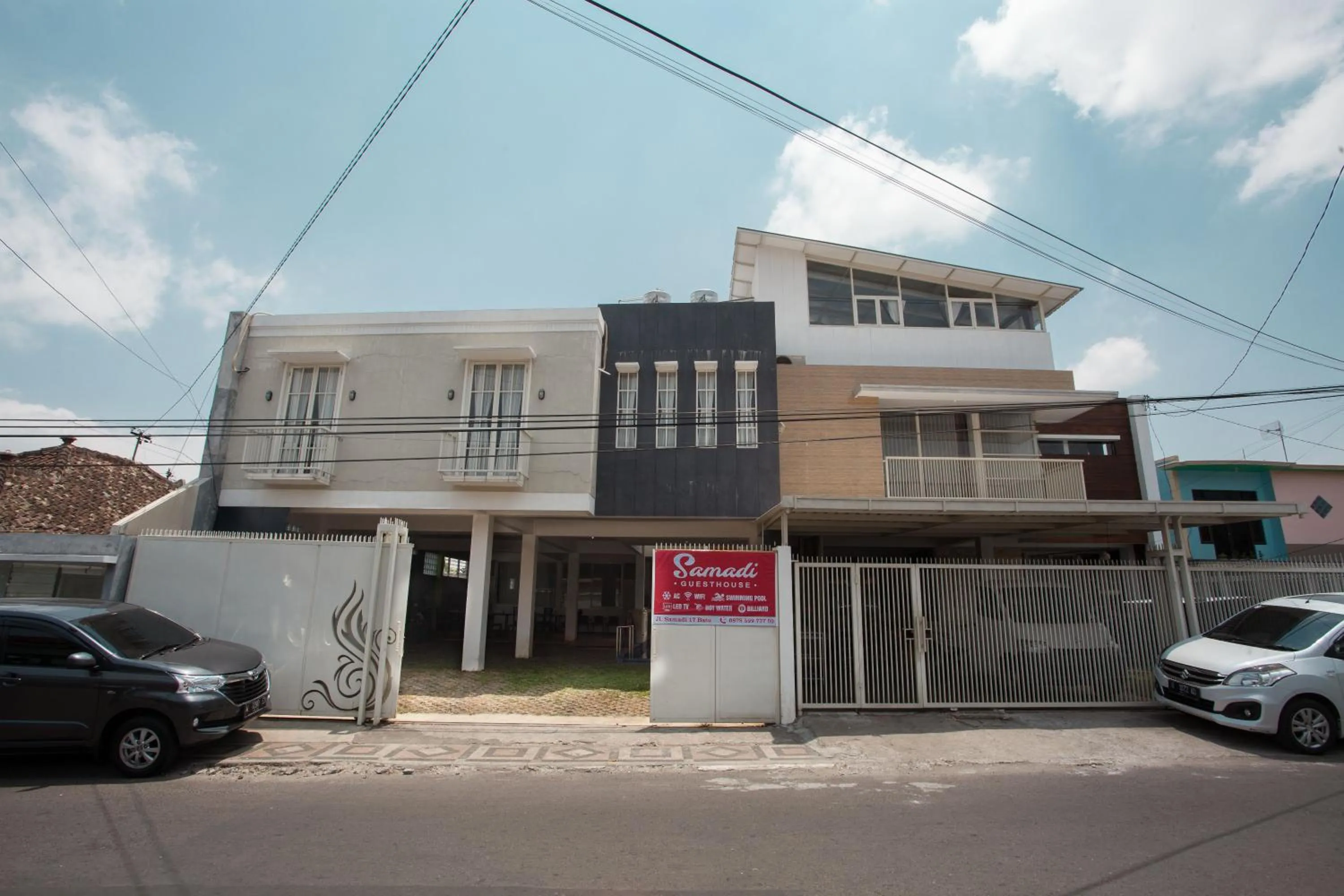 Property building in RedDoorz near Museum Angkut Batu 2