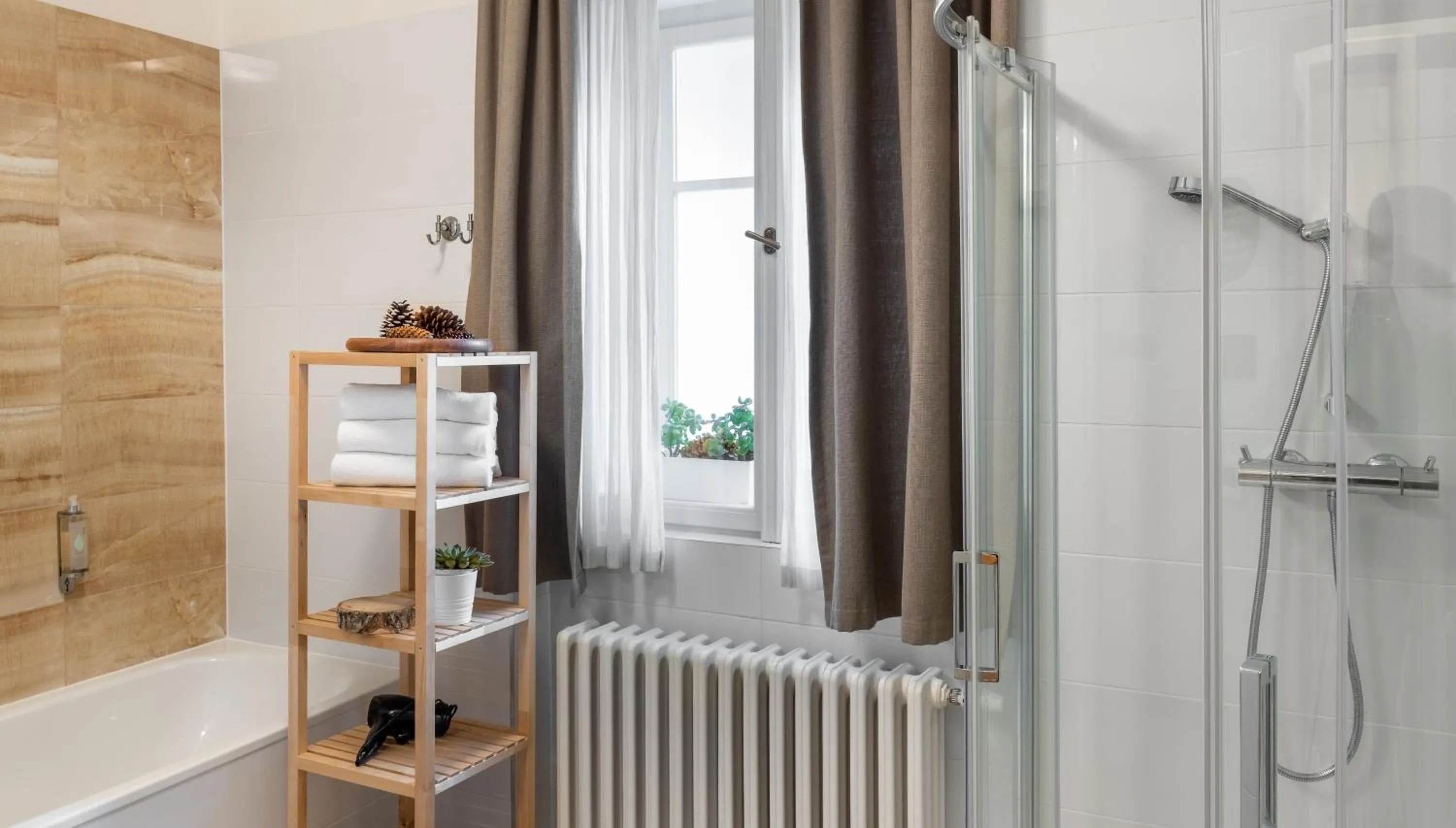 Bathroom in 4 Trees Apartments by Adrez