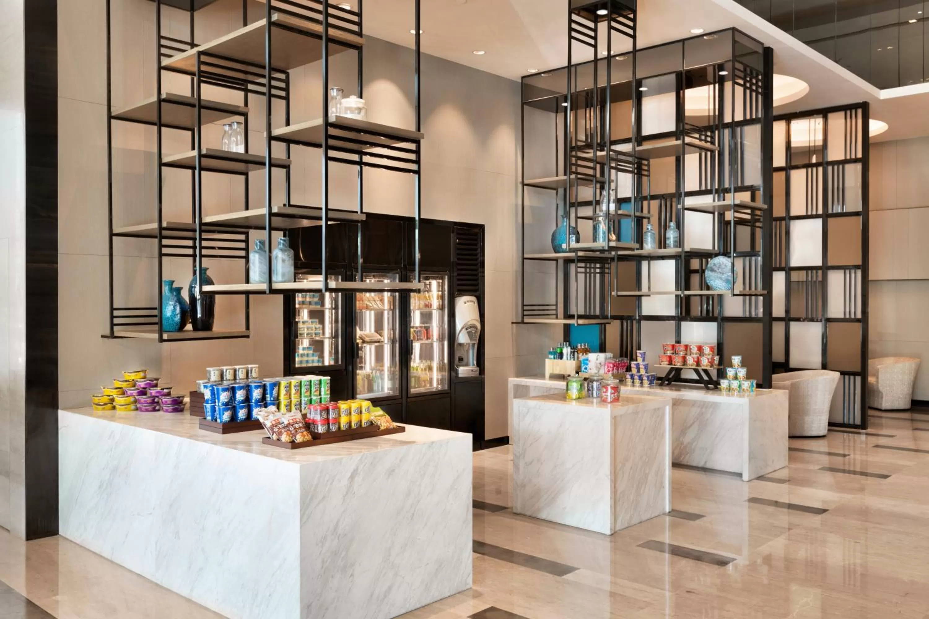 On-site shops in Hyatt Place Zhuhai Jinshi