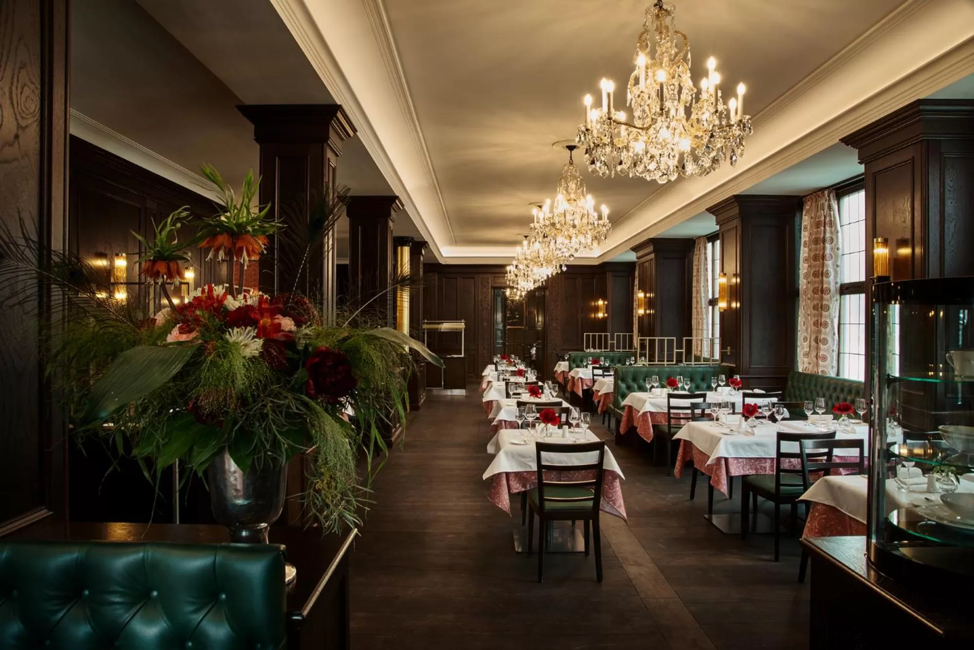 Restaurant/places to eat in Eden Hotel Wolff