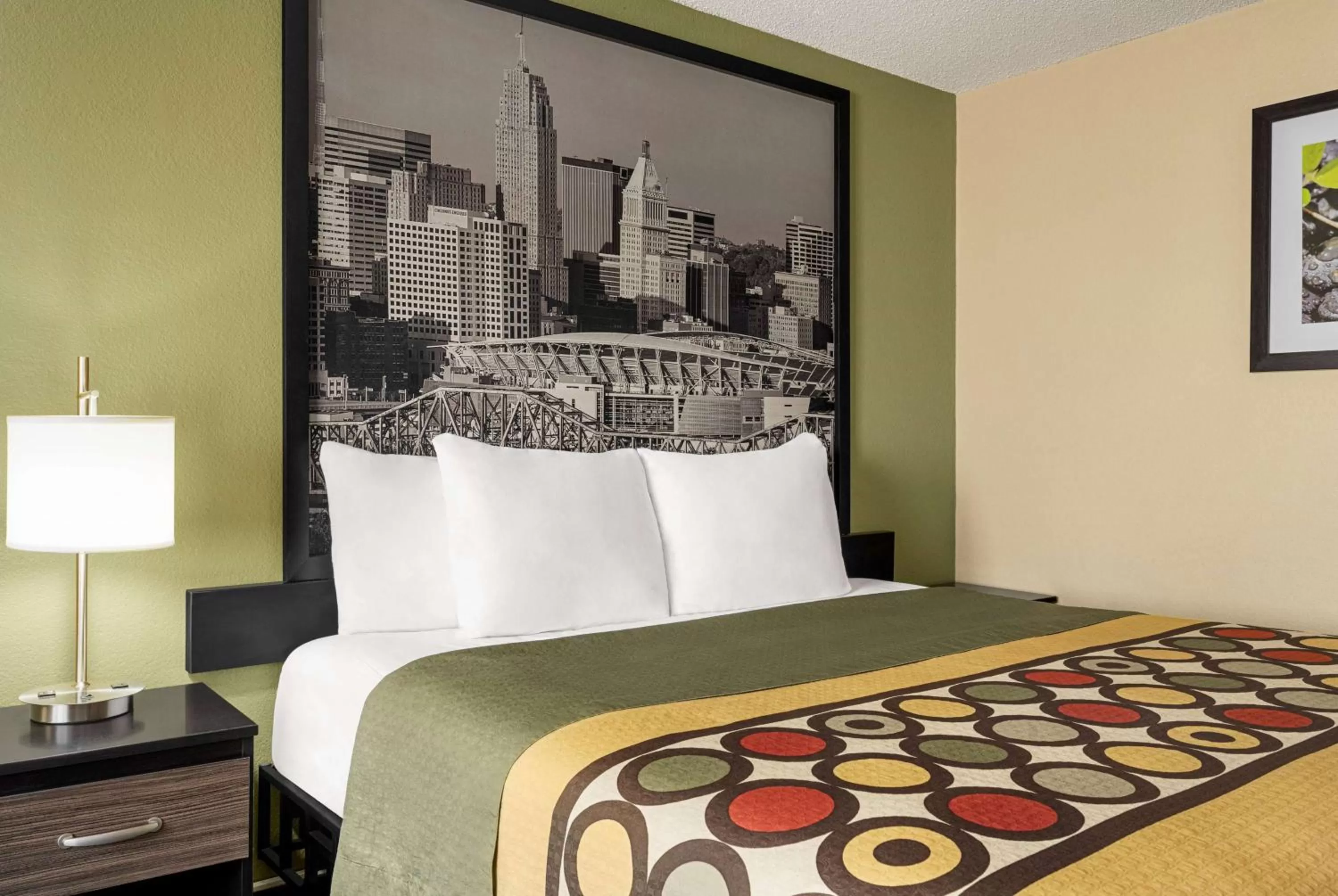 Bed in Super 8 by Wyndham Maysville KY