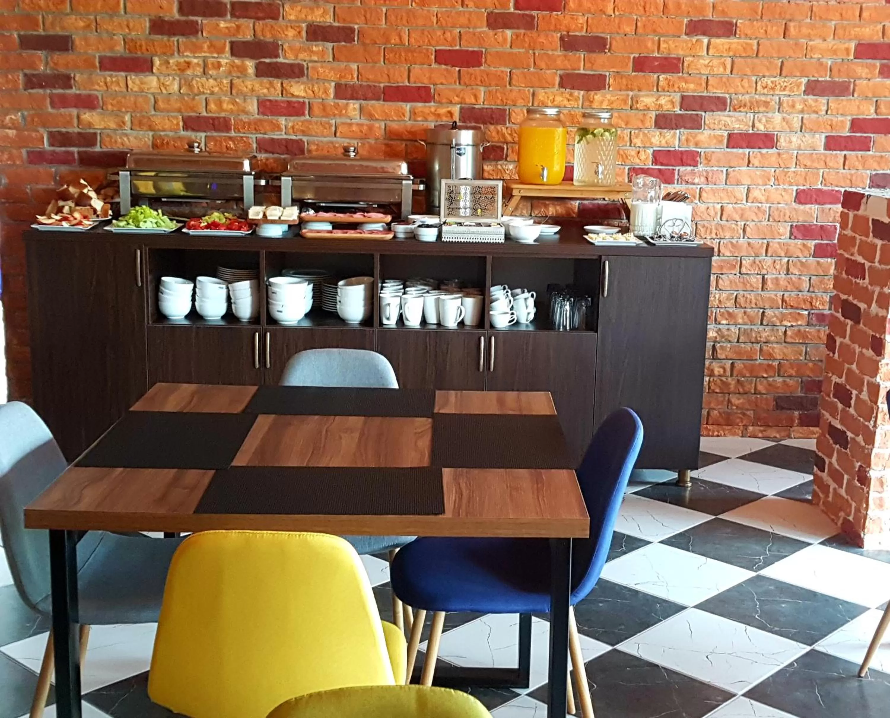 Restaurant/places to eat in Aparthotel costa