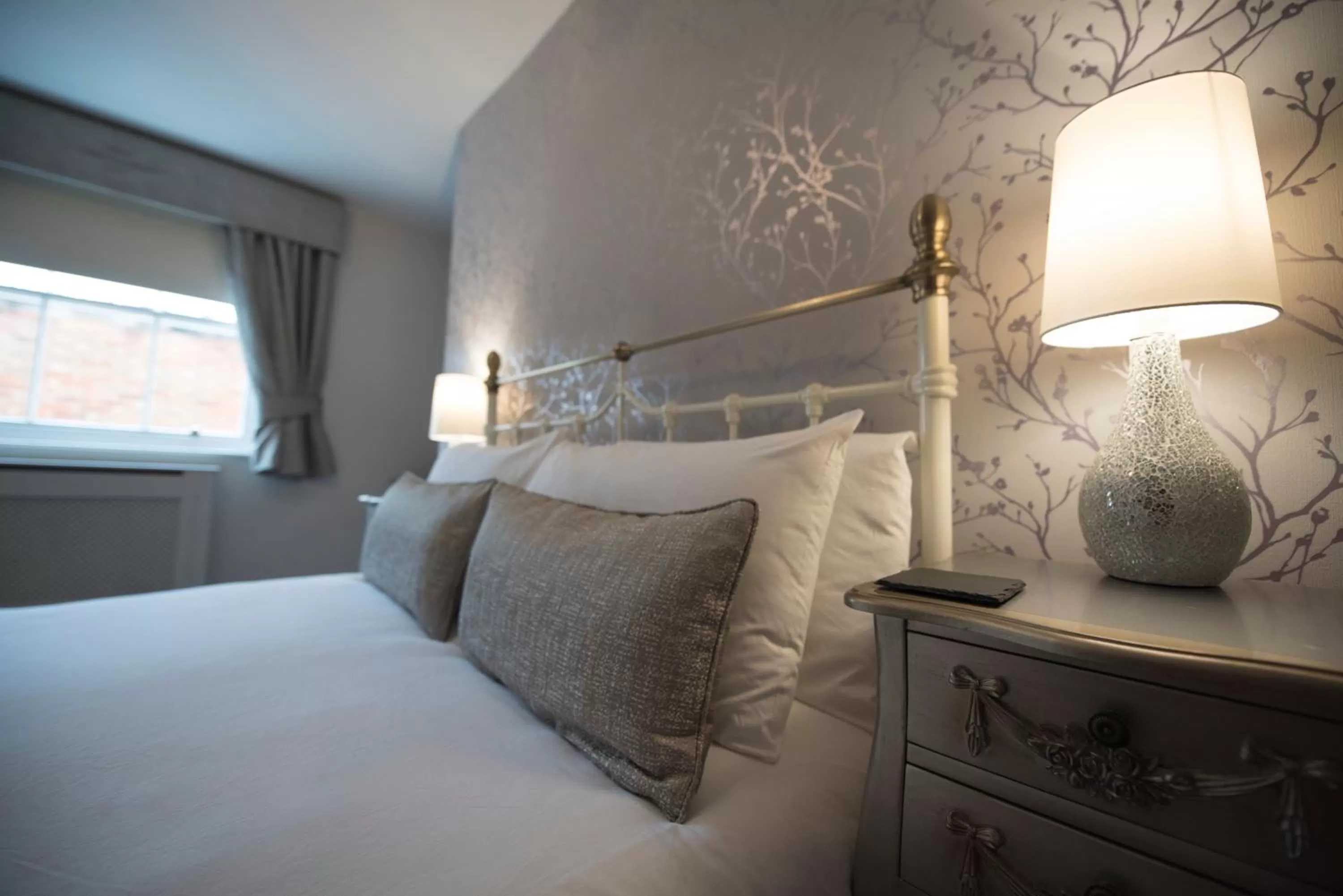 Bed in The Pied Bull