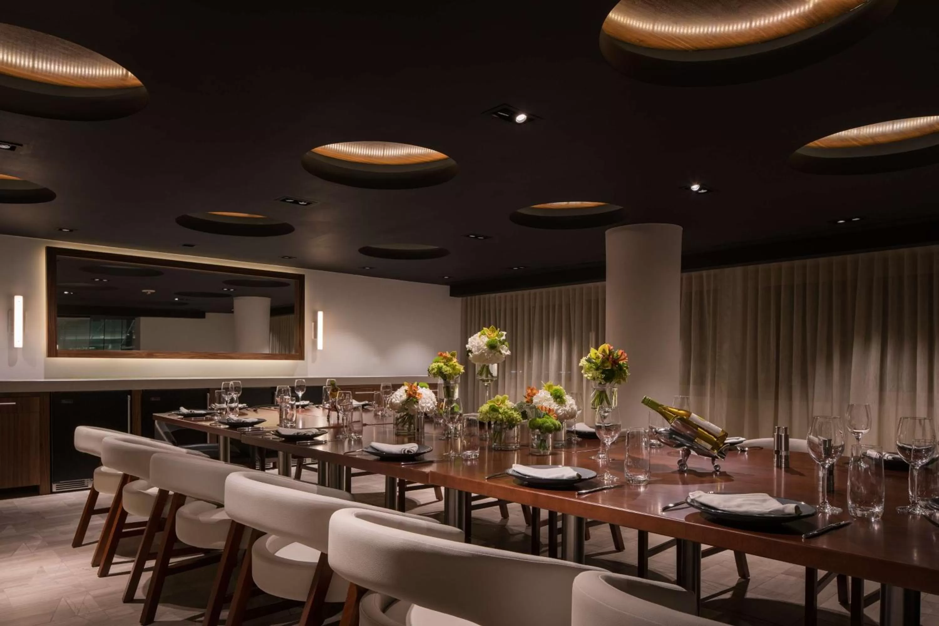 Restaurant/places to eat in Hyatt Regency Orlando International Airport Hotel