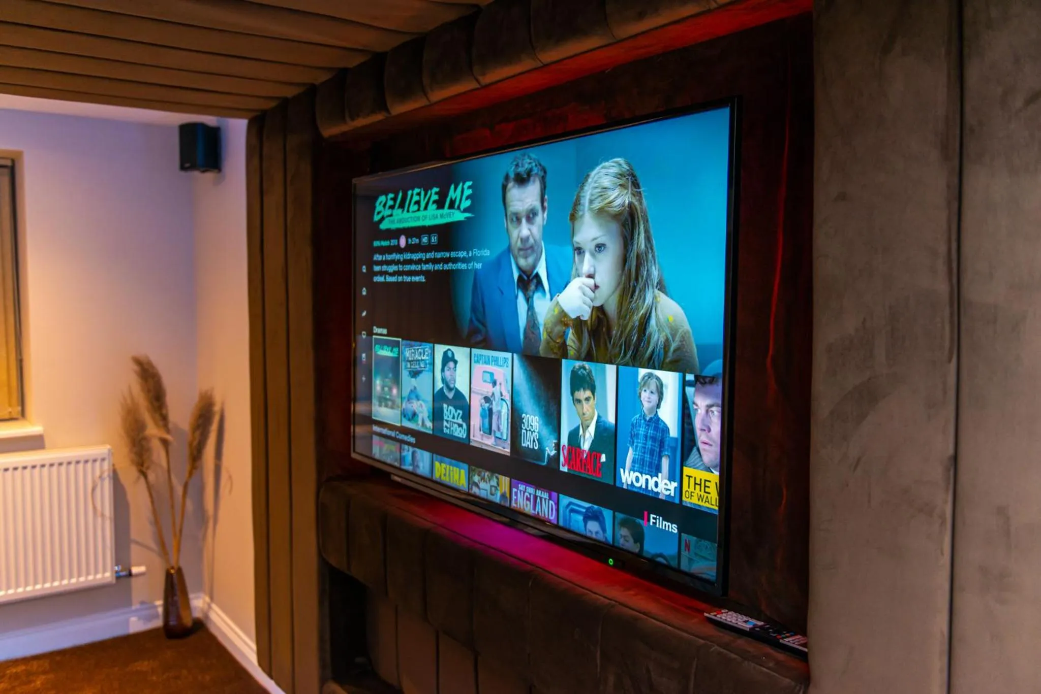 Bedroom in Optimal Apartments