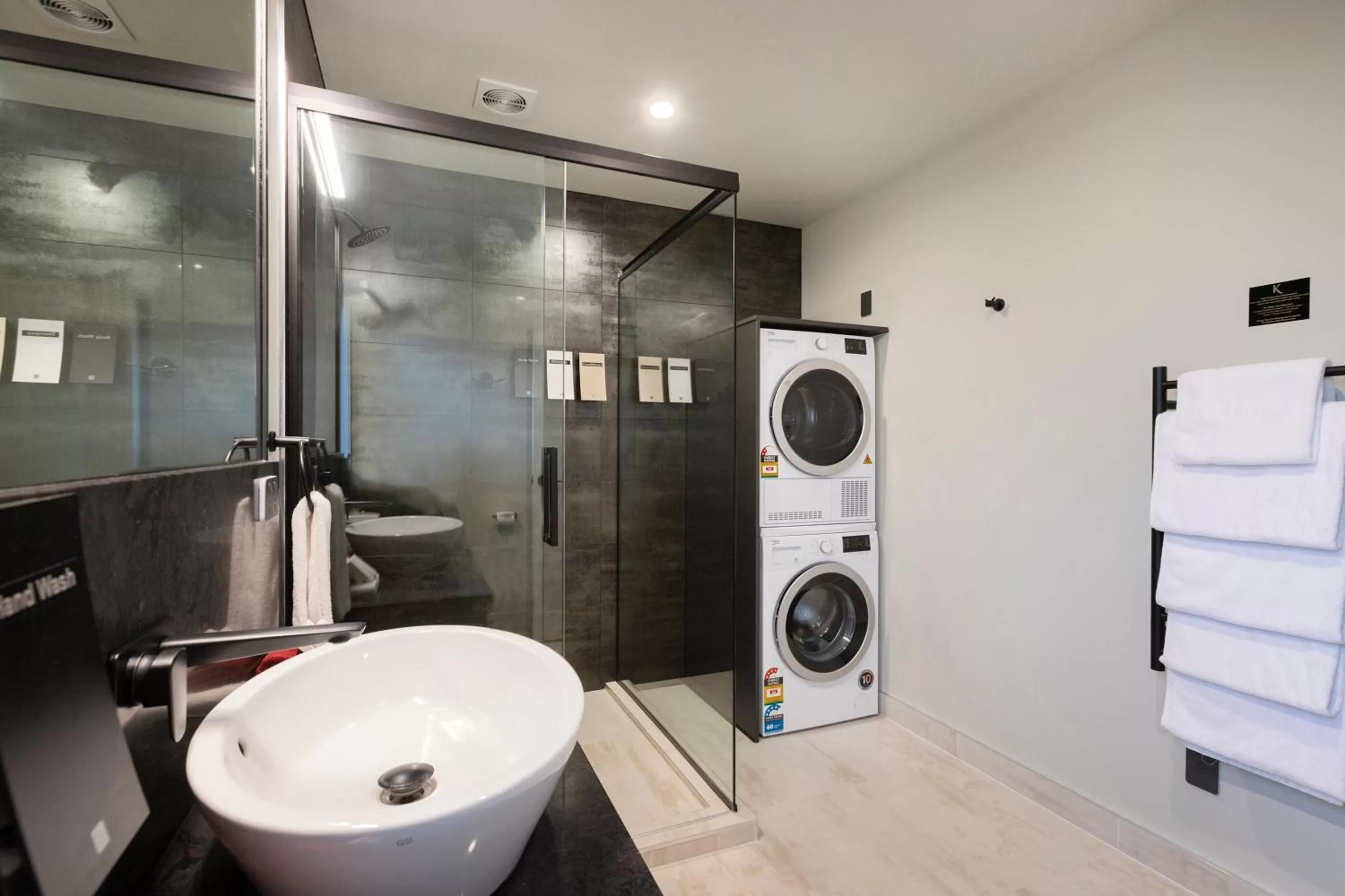 Bathroom in Kings On Peace