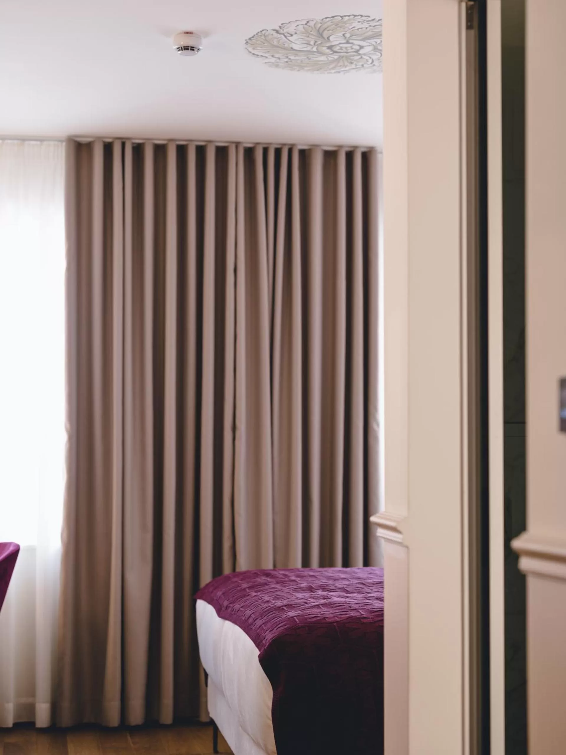 Decorative detail, Bed in Hotel Heritage