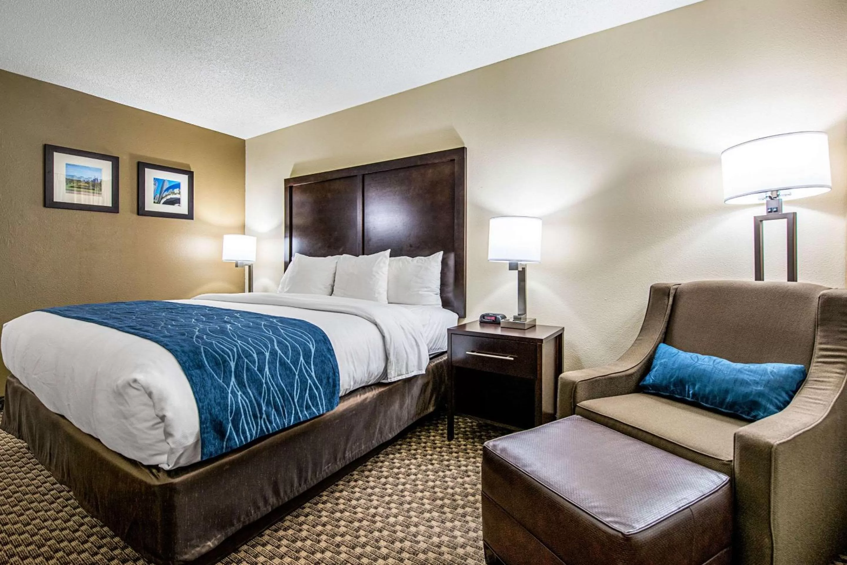 Photo of the whole room in Comfort Inn Matteson - Chicago