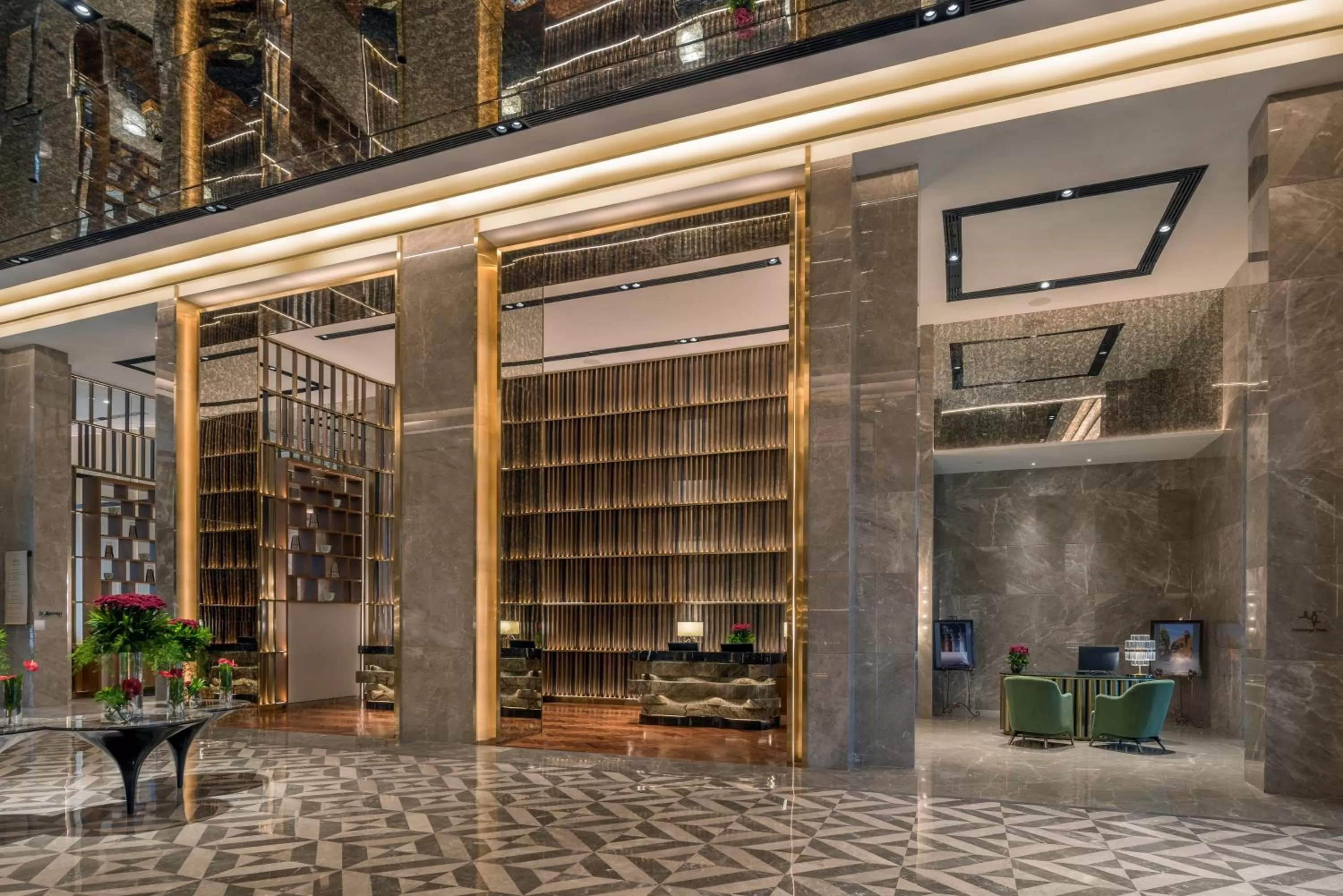 Lobby or reception in Radisson Blu Hotel & Spa, Nashik