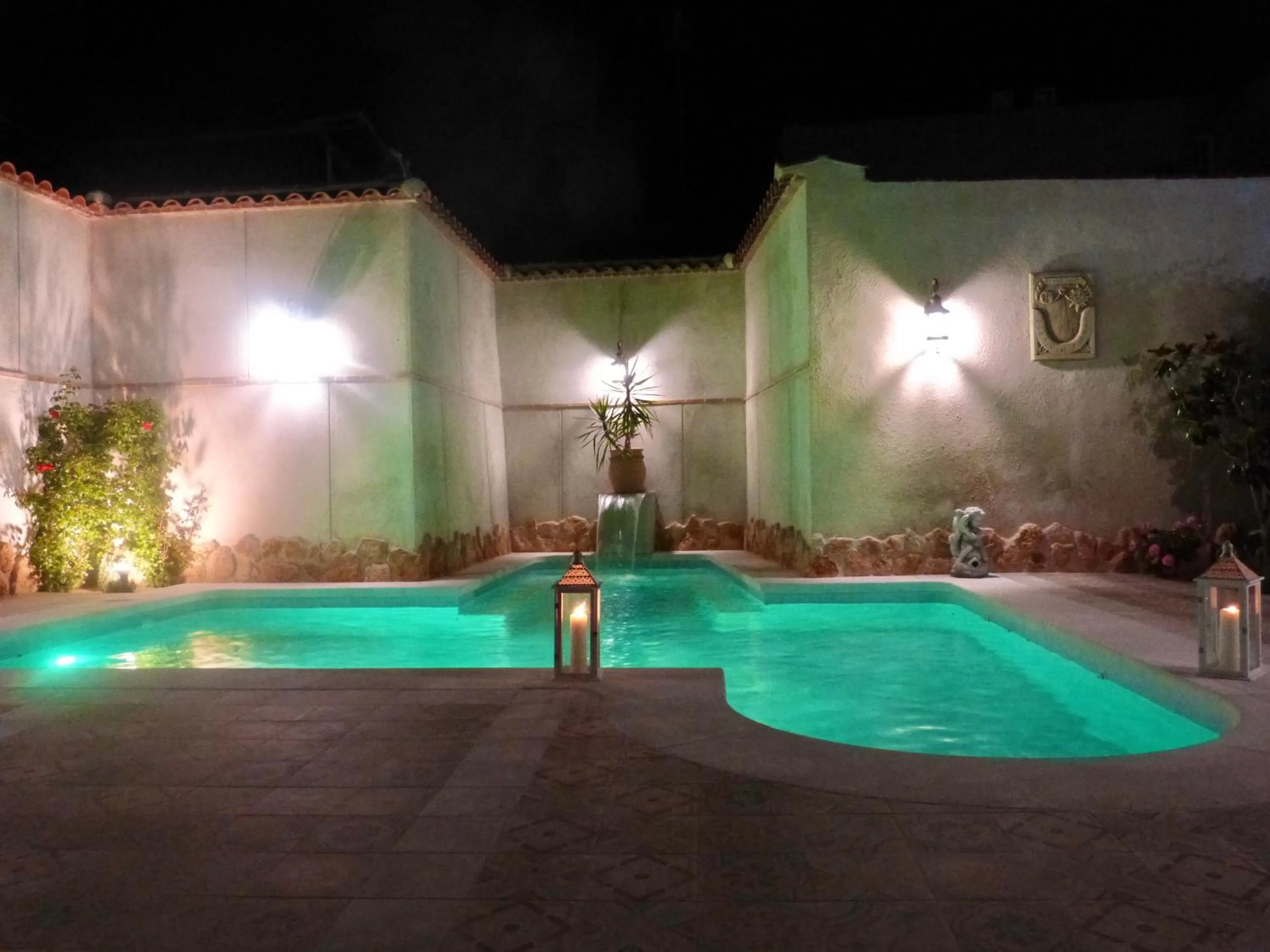 Swimming pool in Hotel Rural Sisapo