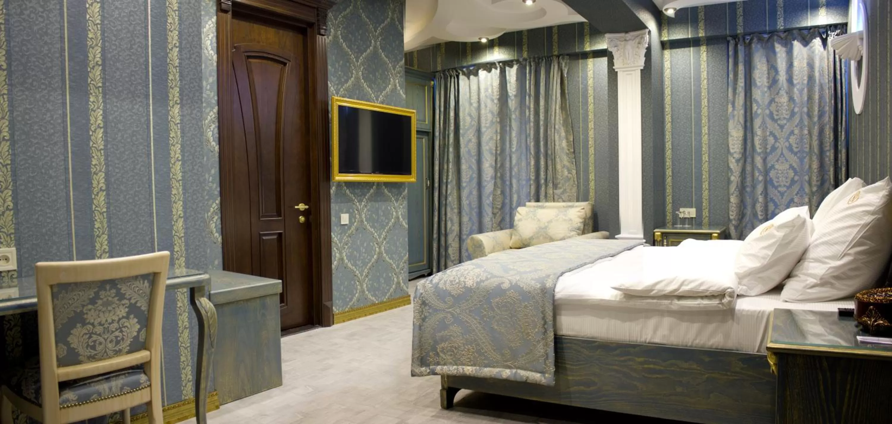 Photo of the whole room, Bed in Neapol Boutique Hotel