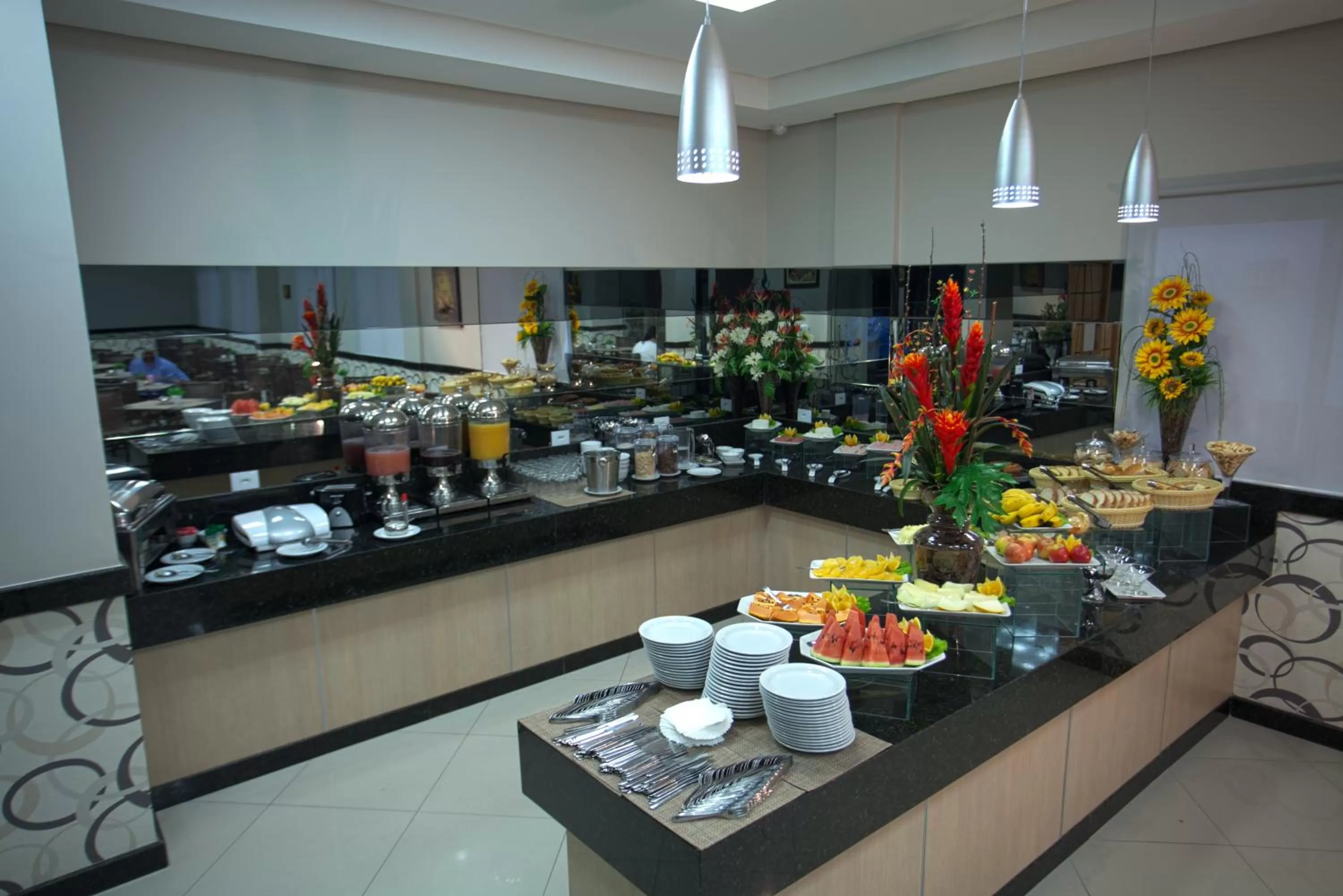 Restaurant/Places to Eat in Skala Traveling Hotel