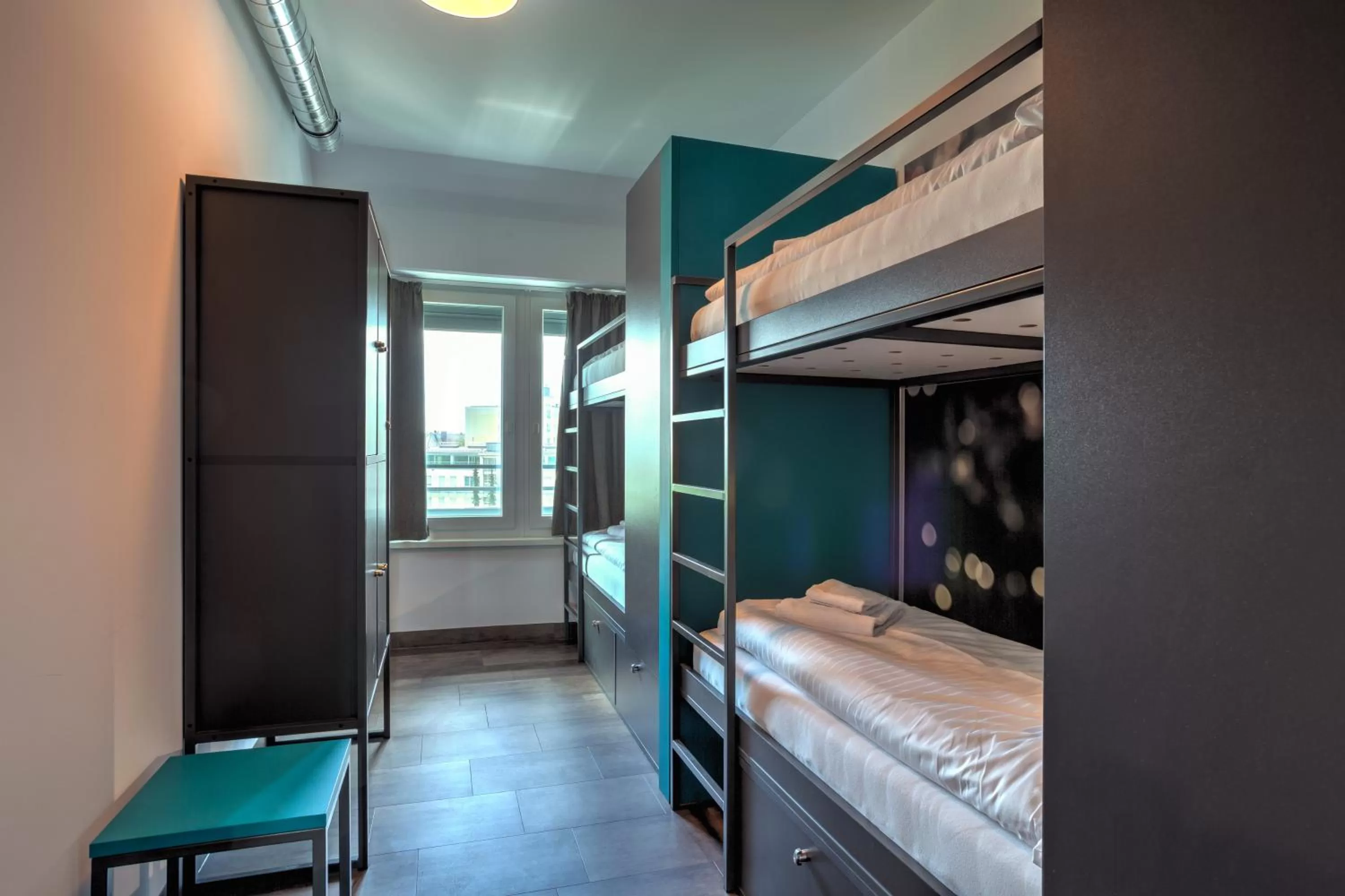 bunk bed, Bed in MEININGER Hotel München Olympiapark