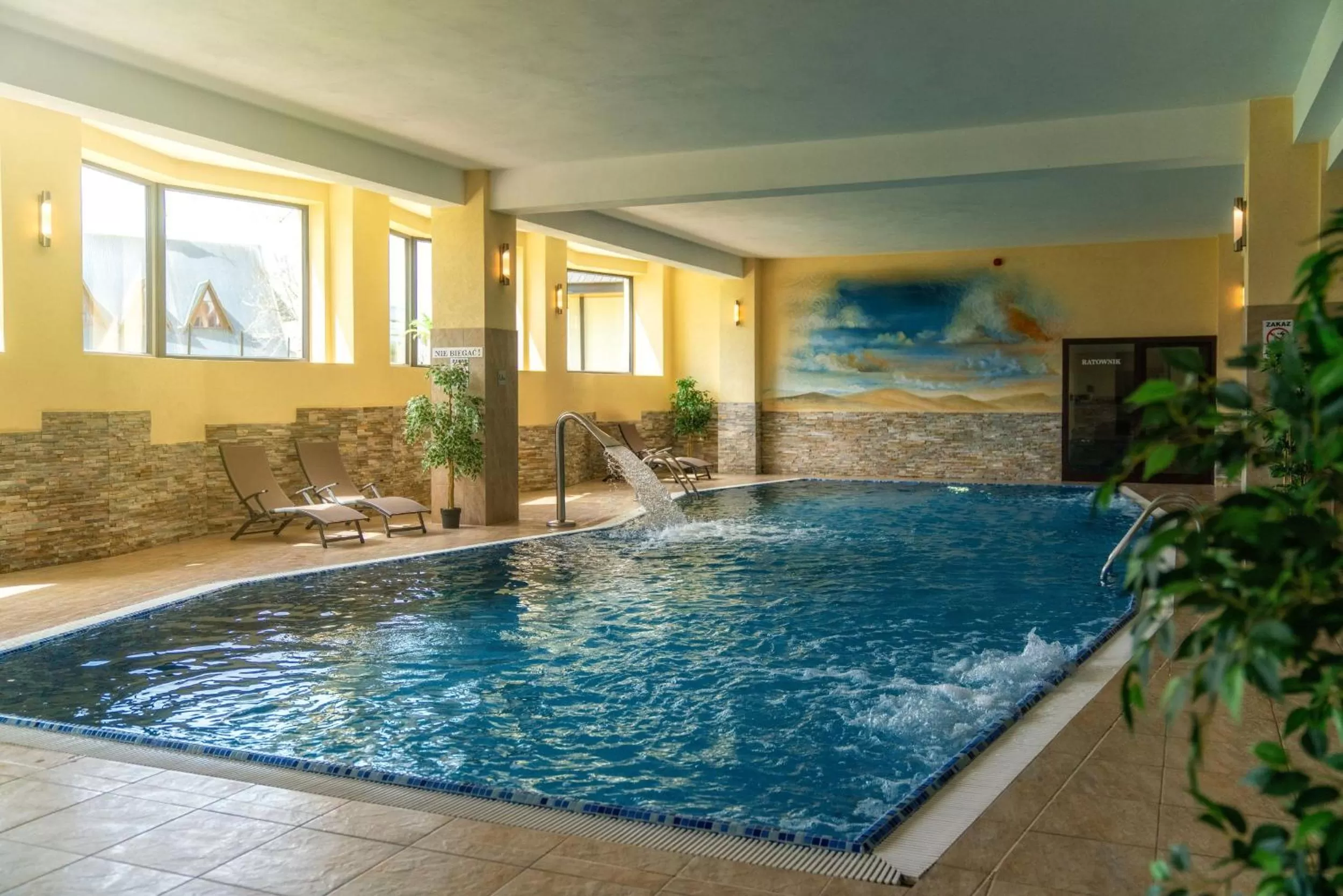 Swimming pool in Hotel Tatra