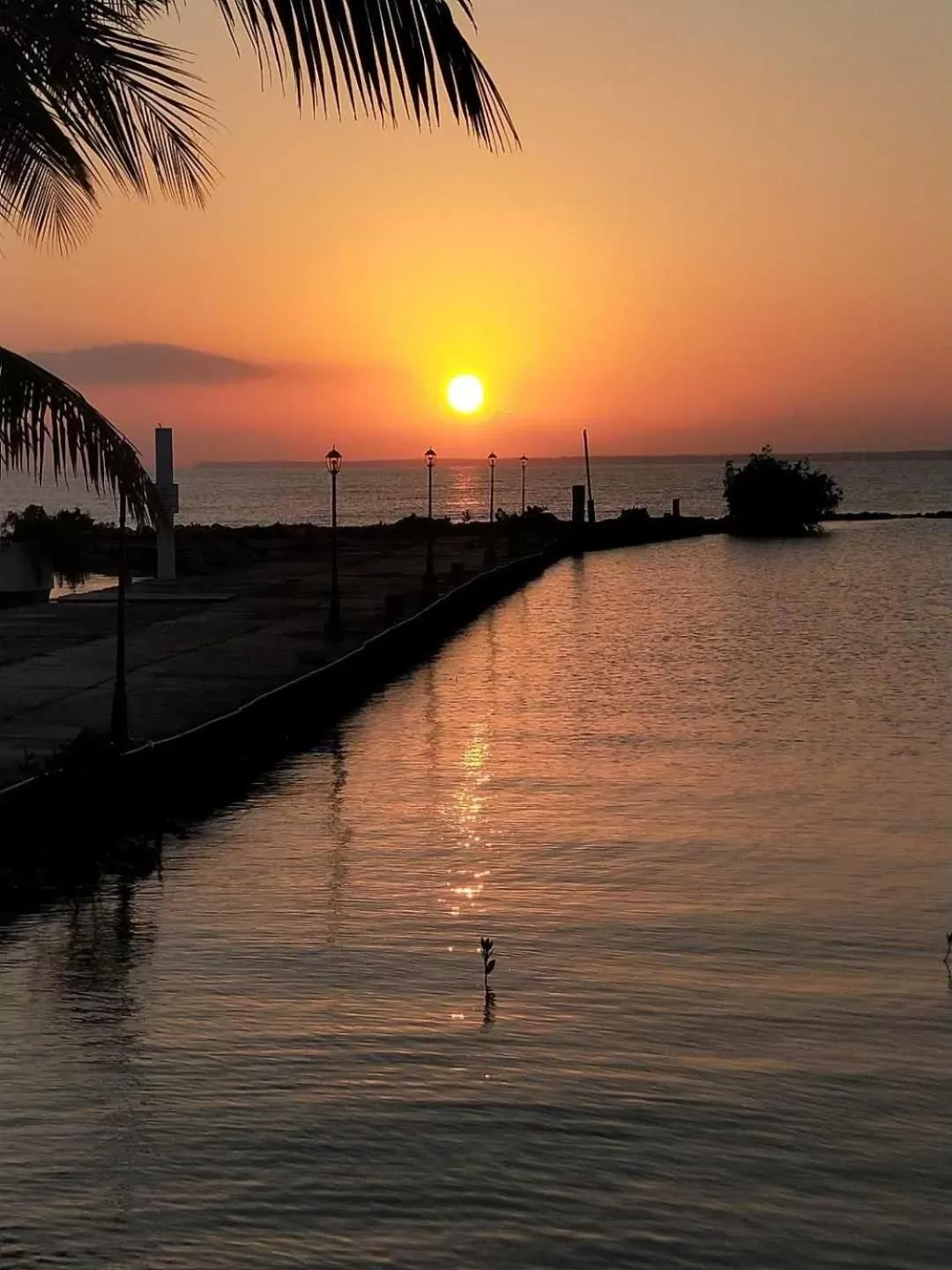 Sunrise, Sunrise/Sunset in Sunshine View Hotel and Restaurant