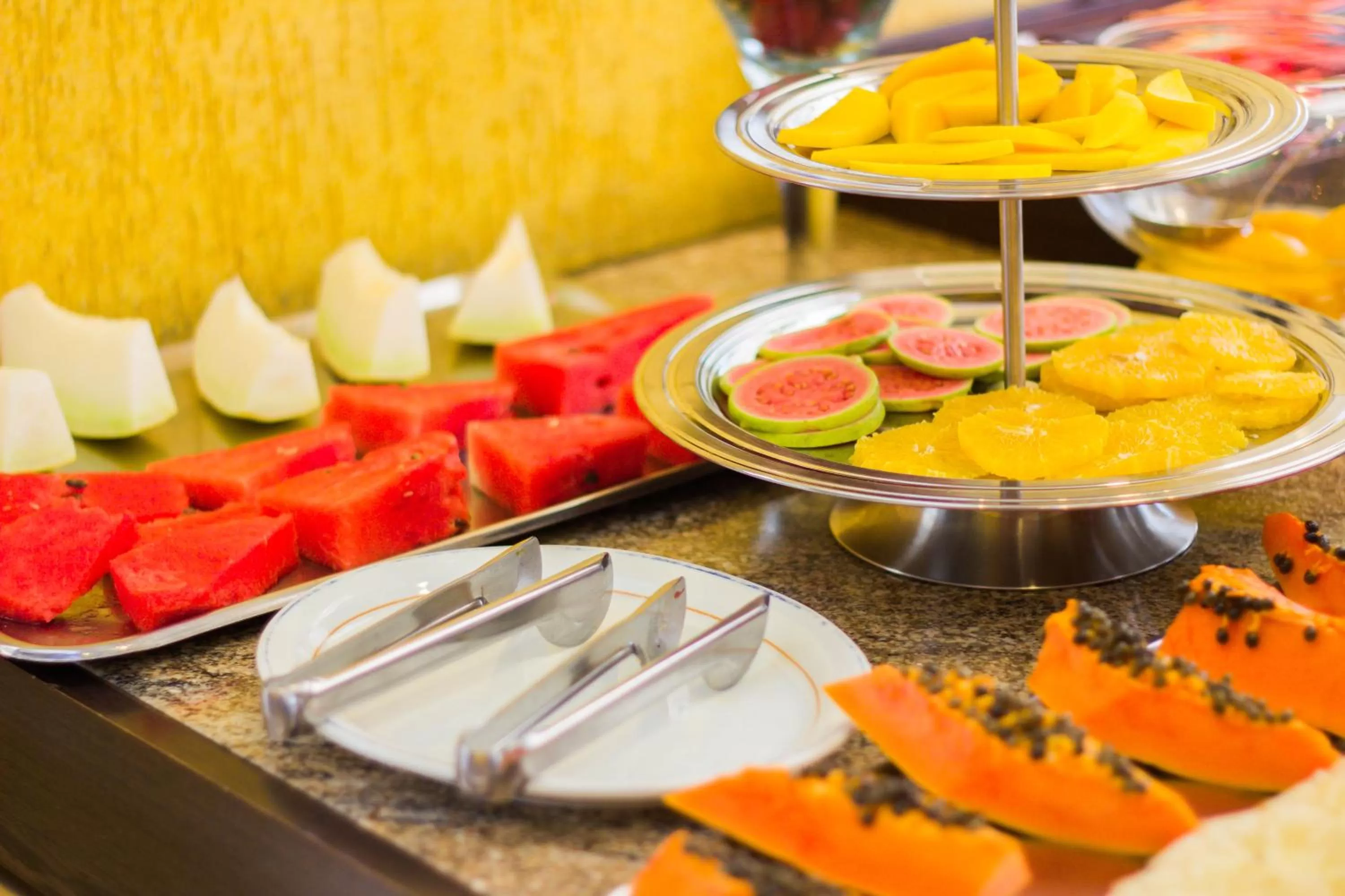 Restaurant/places to eat in L'Opera Hotel