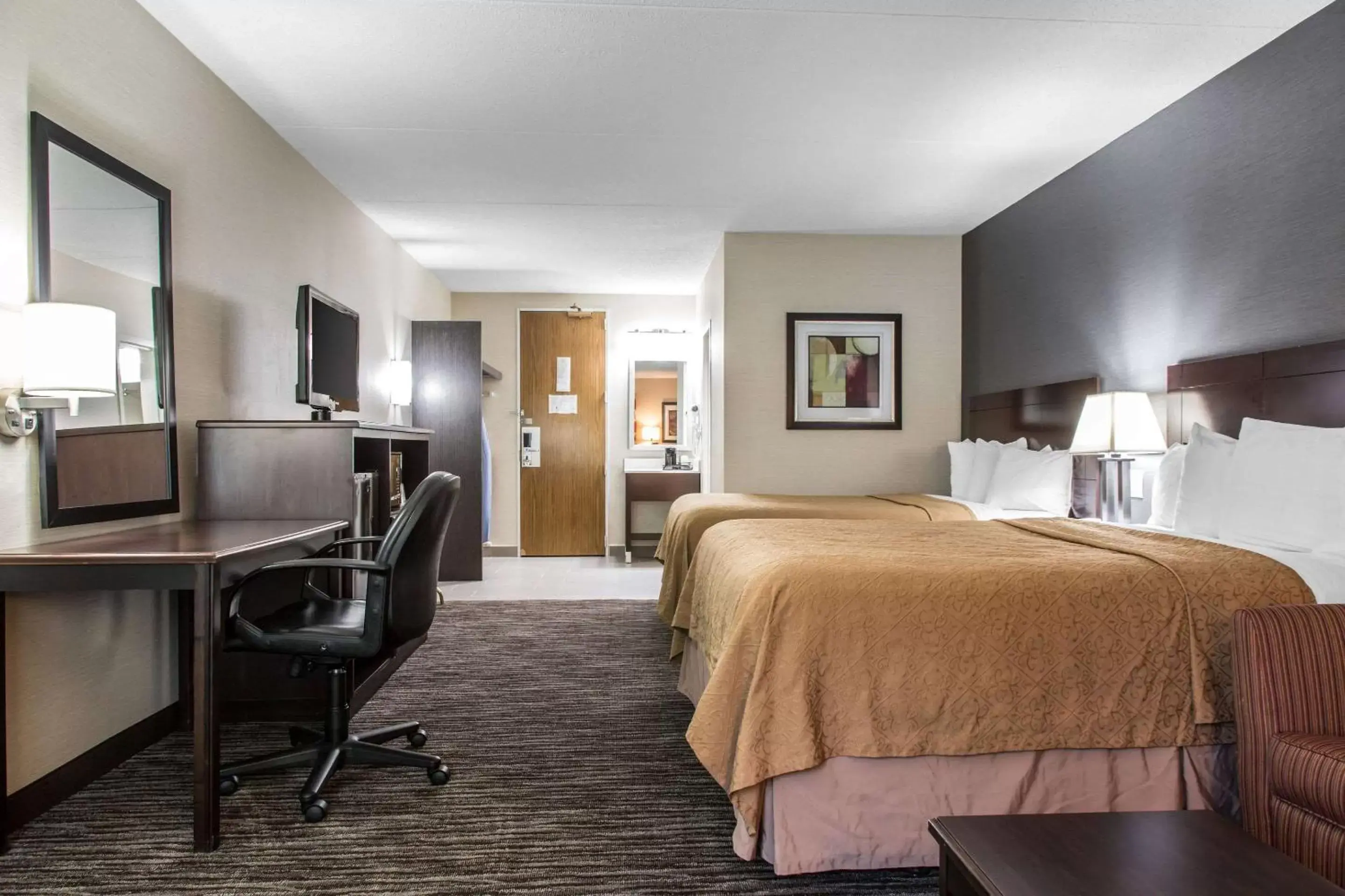 Queen Room with Two Queen Beds - Accessible/Non-Smoking in Quality Inn & Suites Danbury near University Queen Room with Two Queen Beds - Accessible/Non-Smoking in Quality Inn & Suites Danbury near University