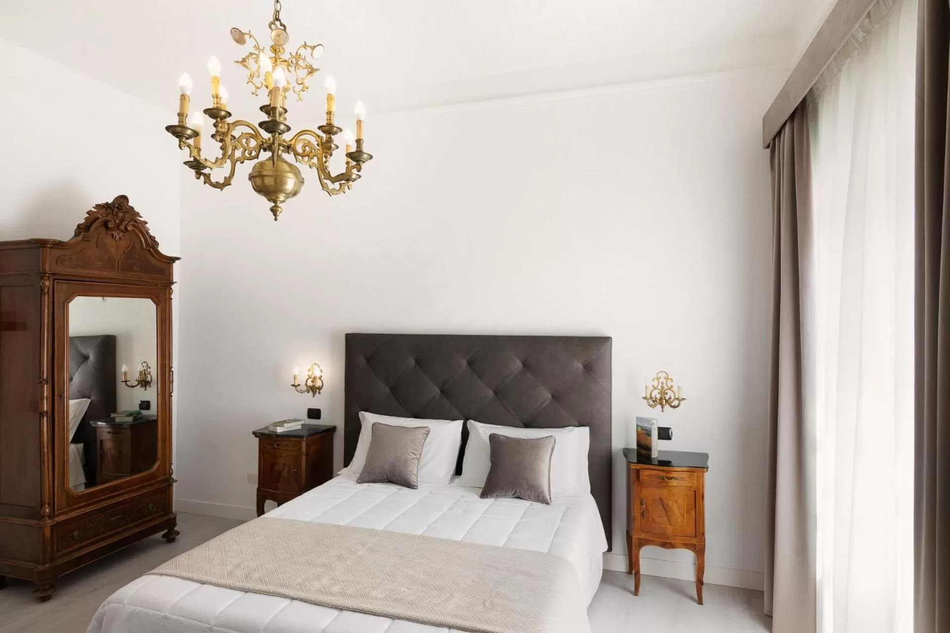 Photo of the whole room, Bed in Hotel Berna