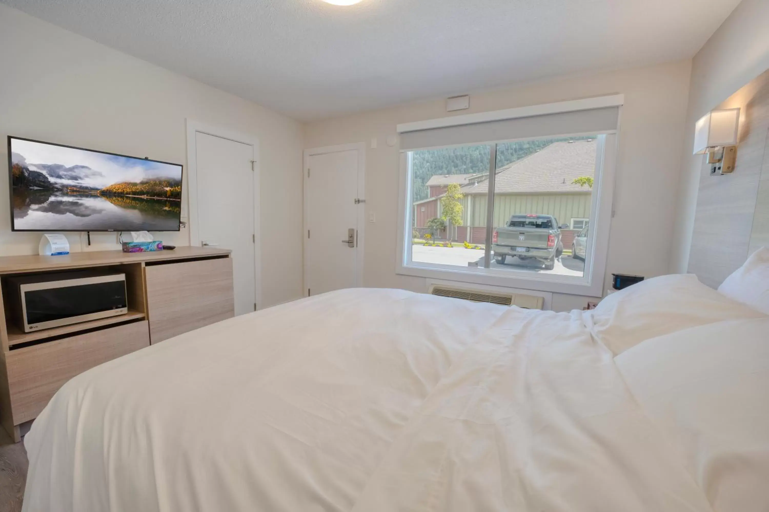 Studio with Lake View in Harrison Grand Motel Studio with Lake View in Harrison Grand Motel