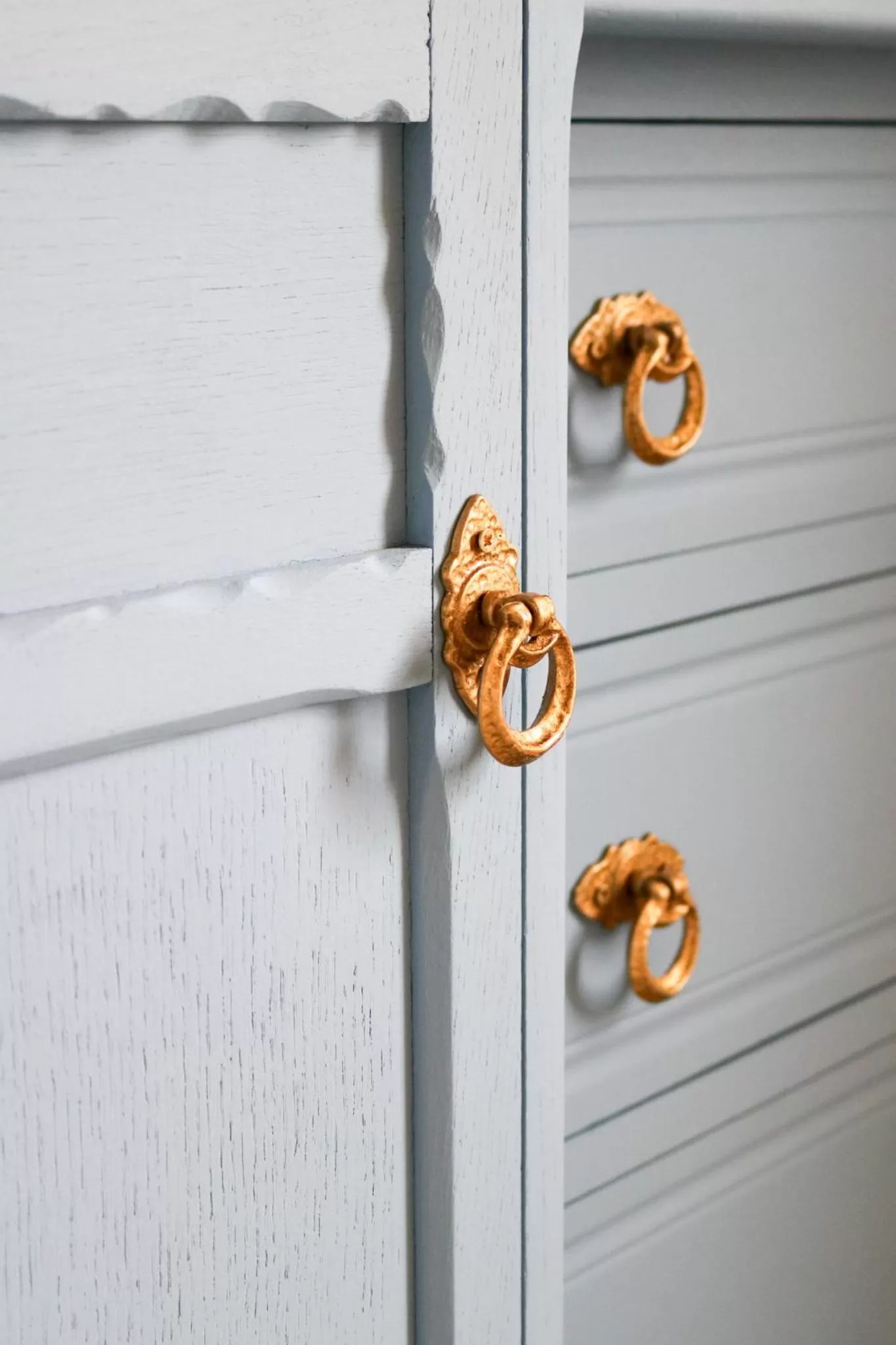 wardrobe in Fleur de Lys Bampton