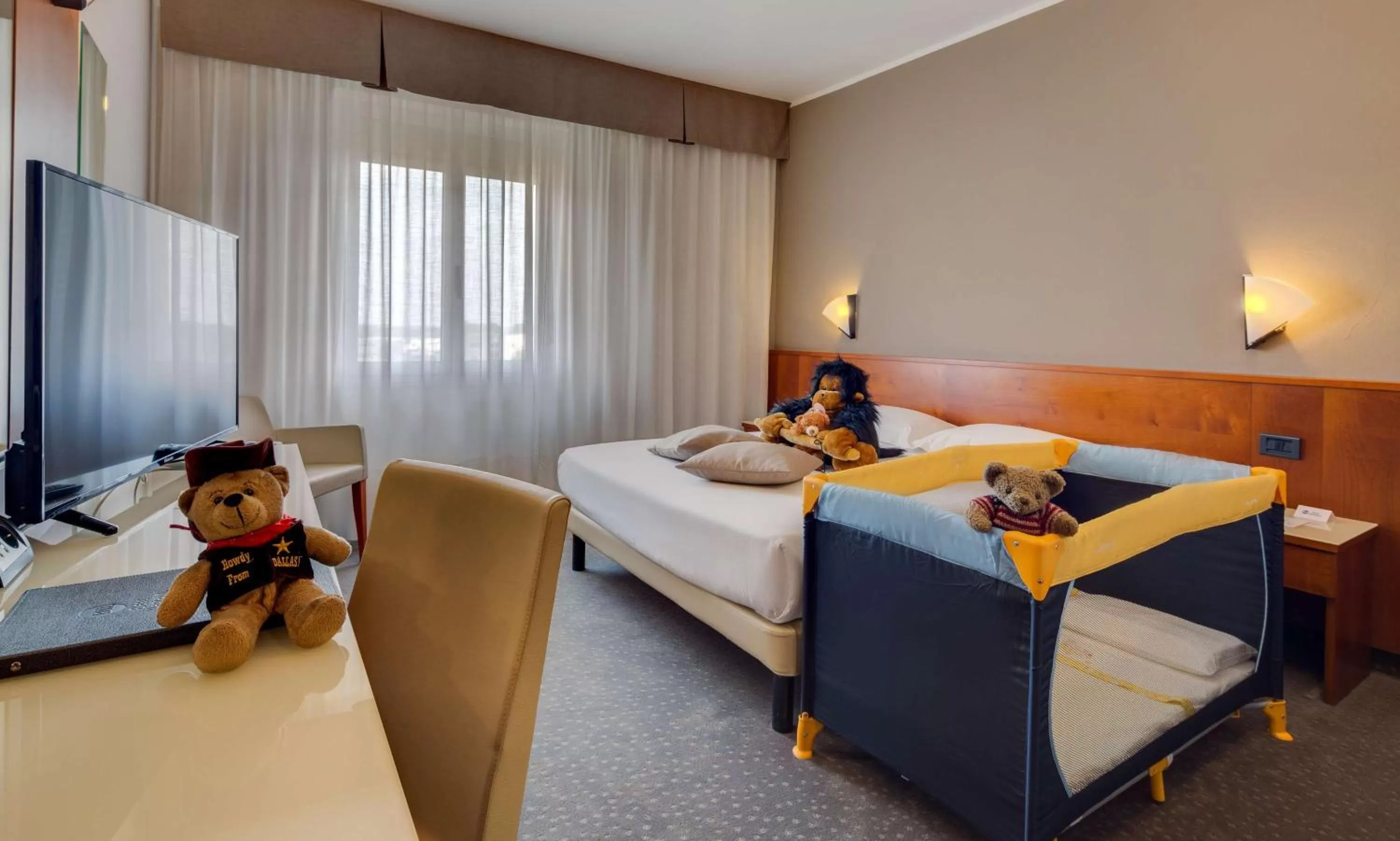 Bedroom, Bed in Best Western Hotel Turismo