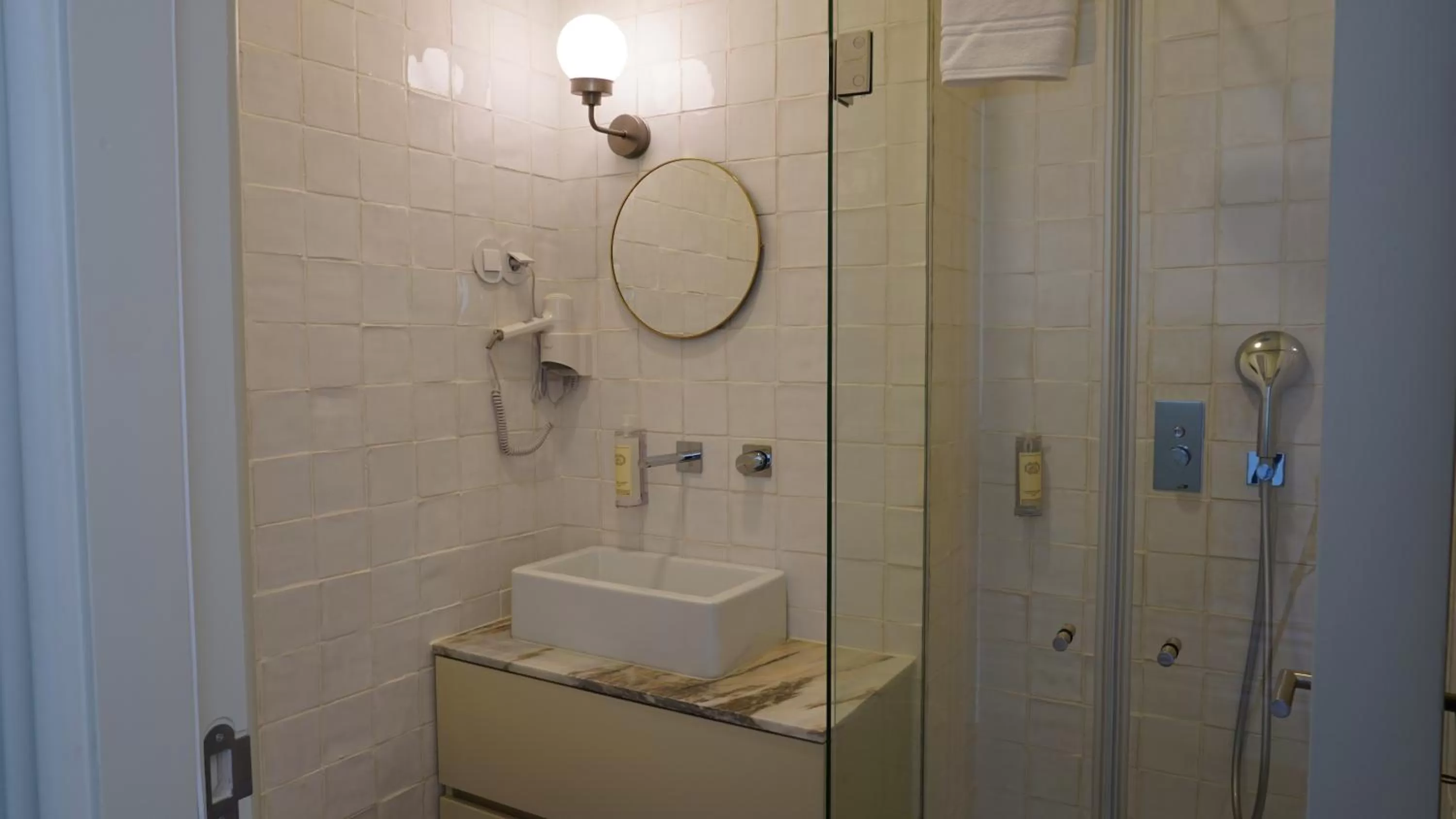 Bathroom in Oporto Maison Palace