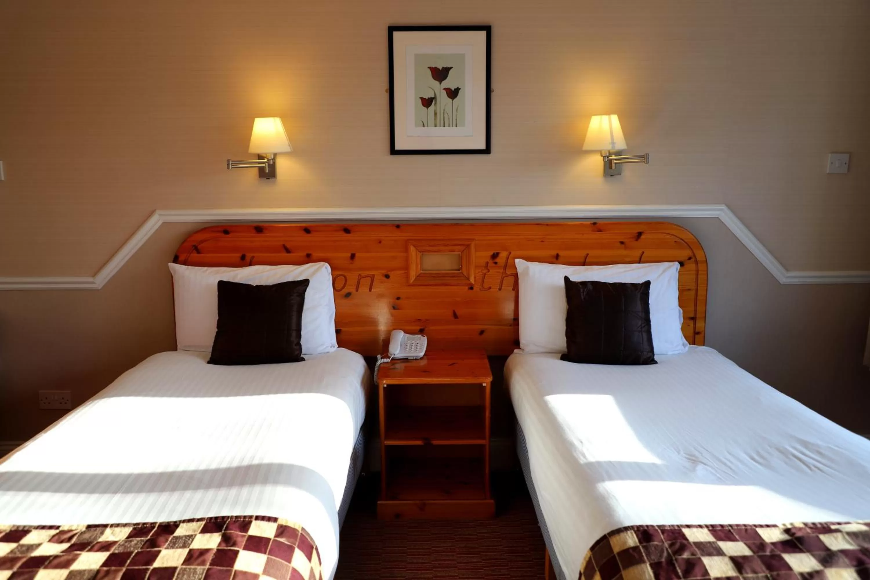 View (from property/room), Bed in Inn On The Lake