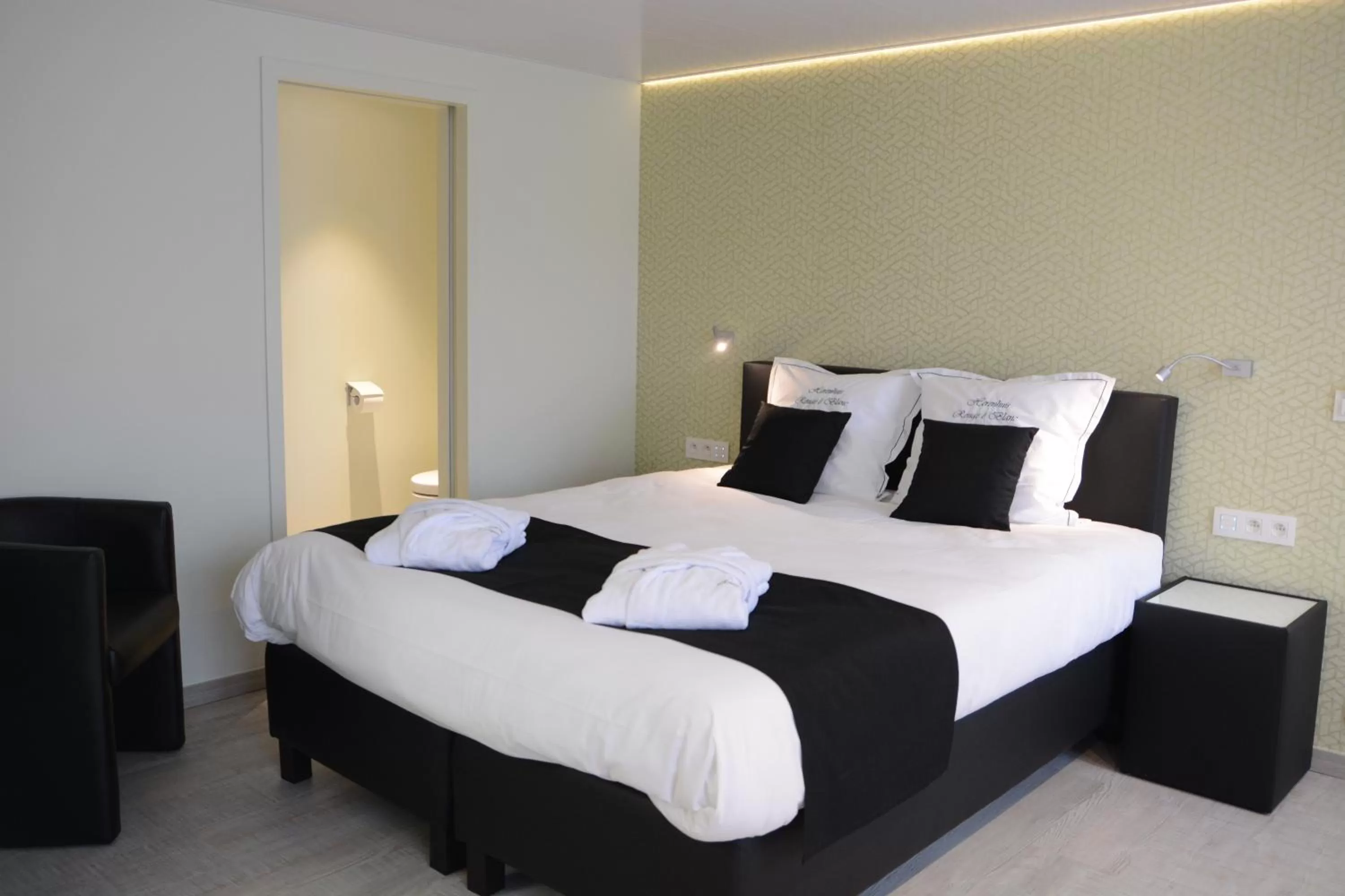 Toilet, Bed in B&B Herenhuis