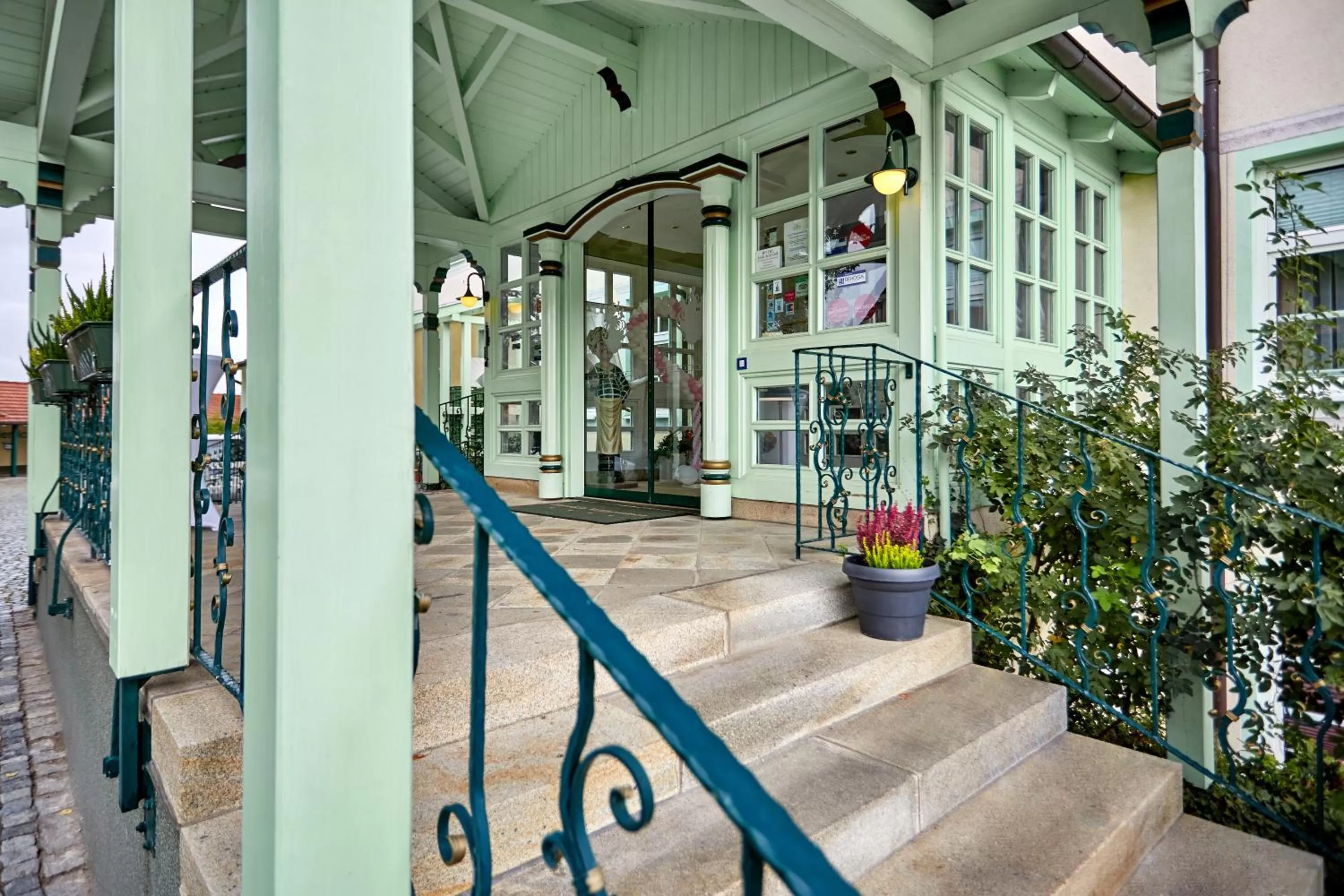 Property building in Hotel Linderhof