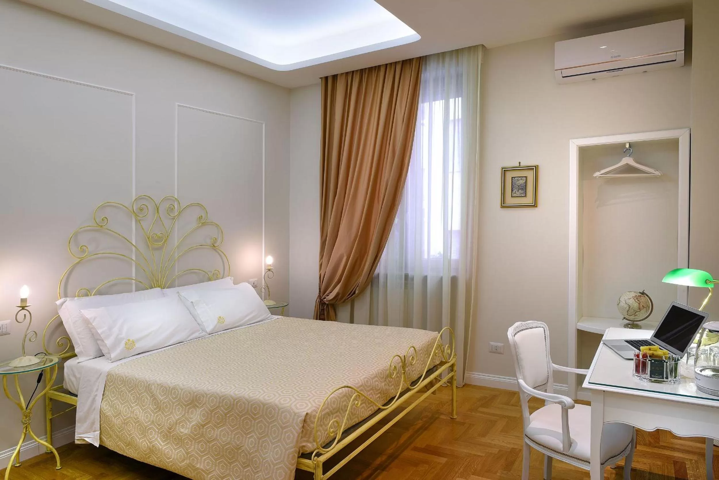 Bed in Residenza Borbonica