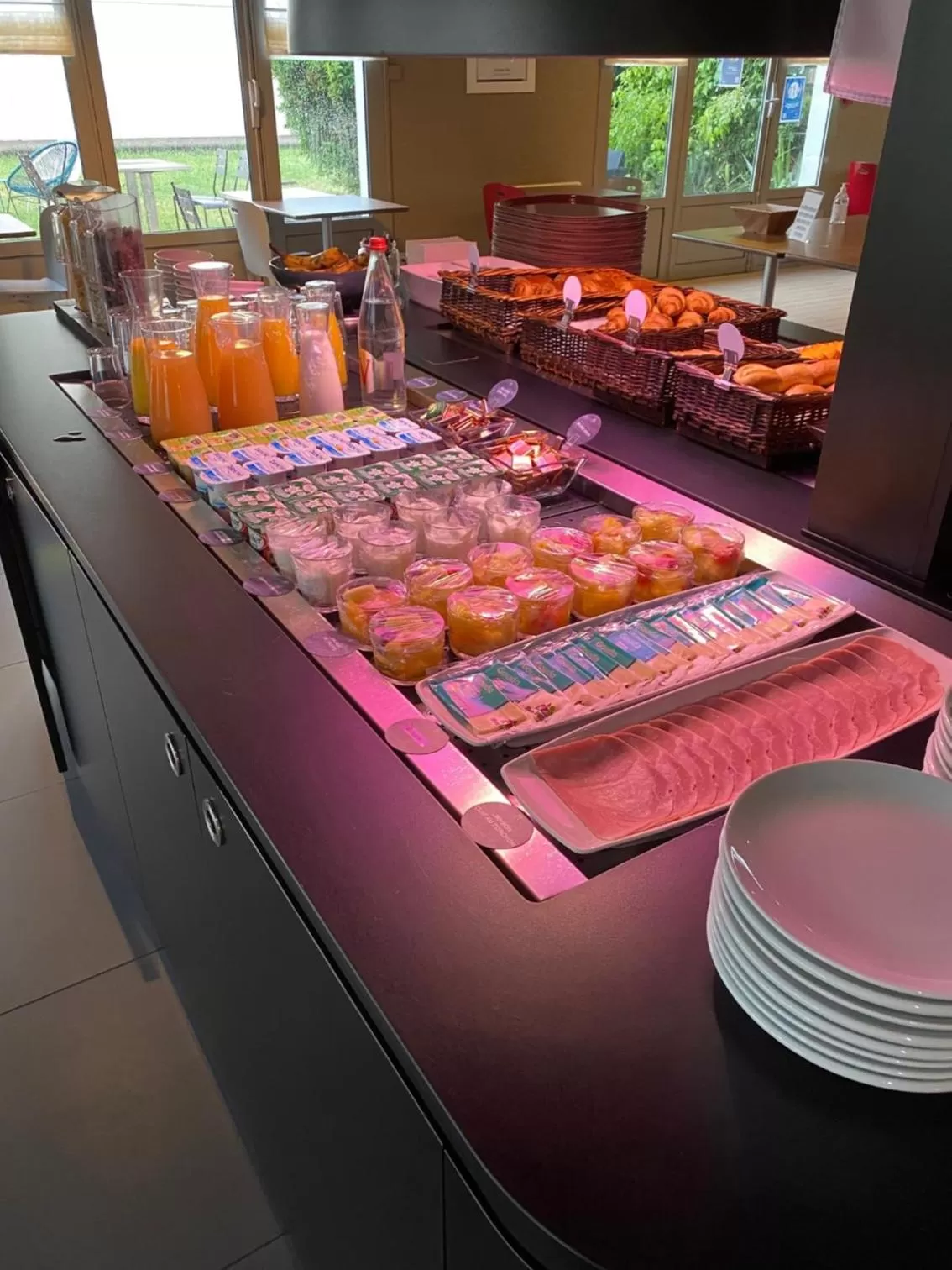 Breakfast in Hôtel Campanile Orléans Nord - Saran