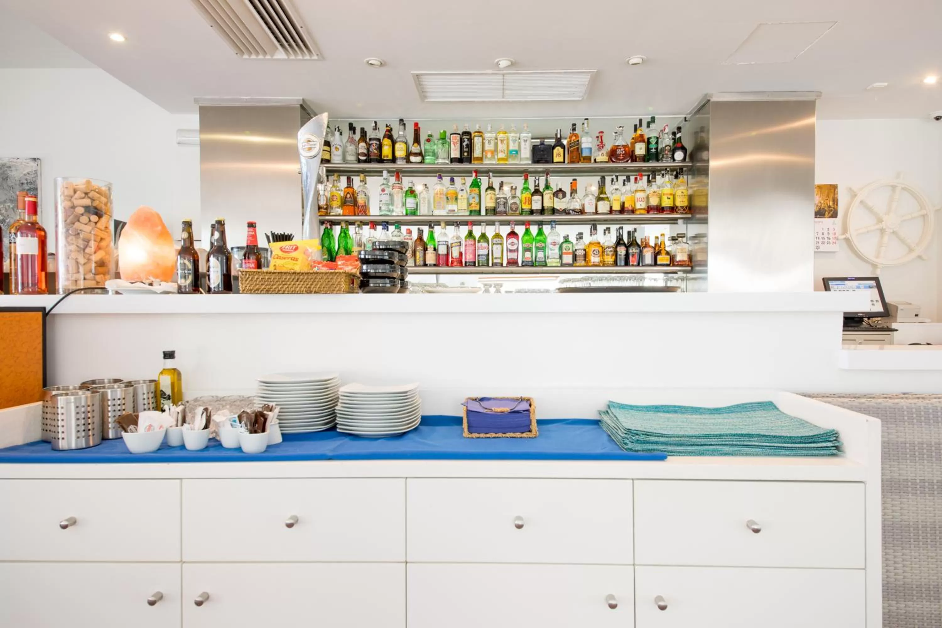 Lounge or bar in Los Geranios