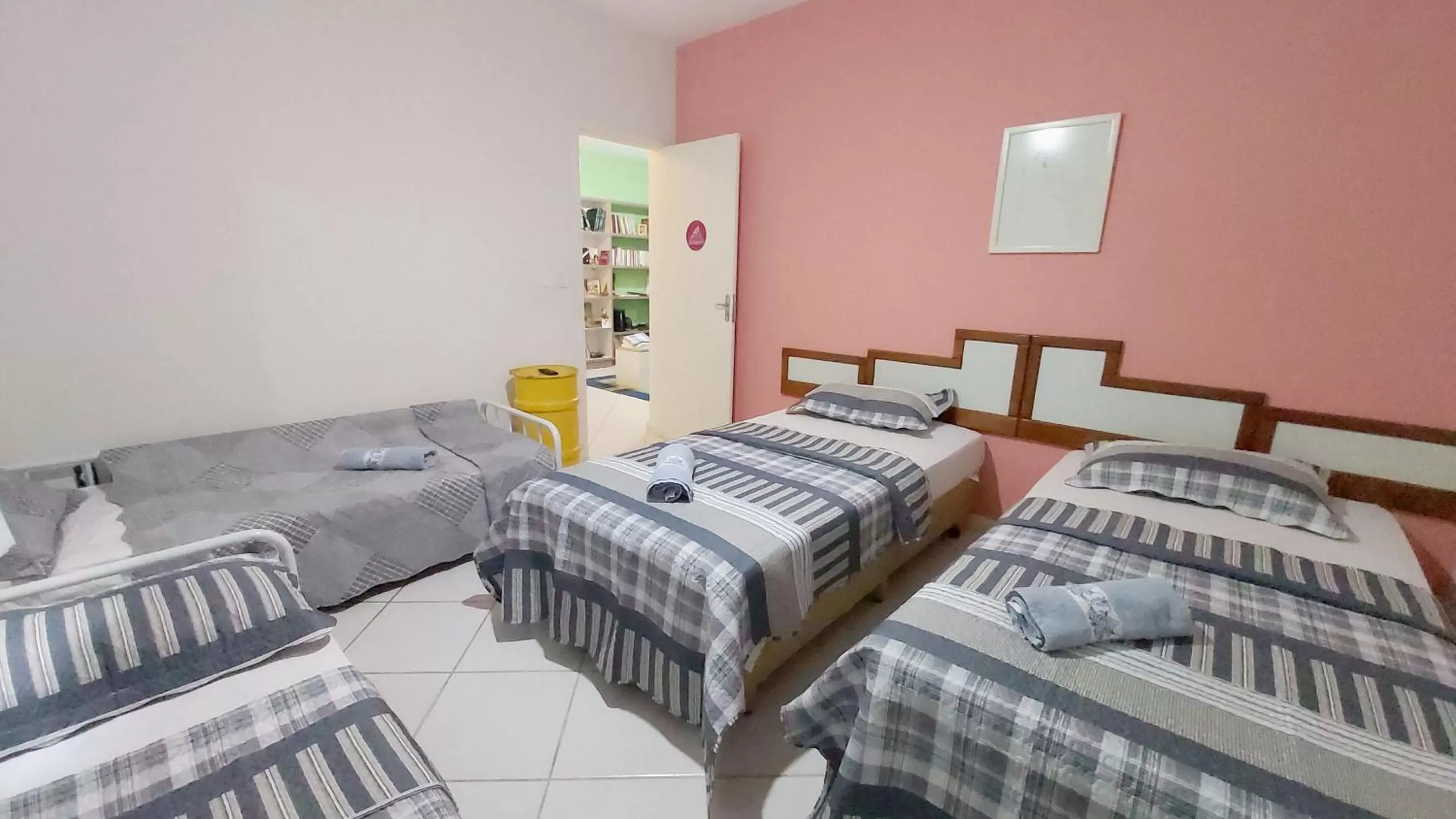 Shower, Bed in A Casa Morro do Moreno