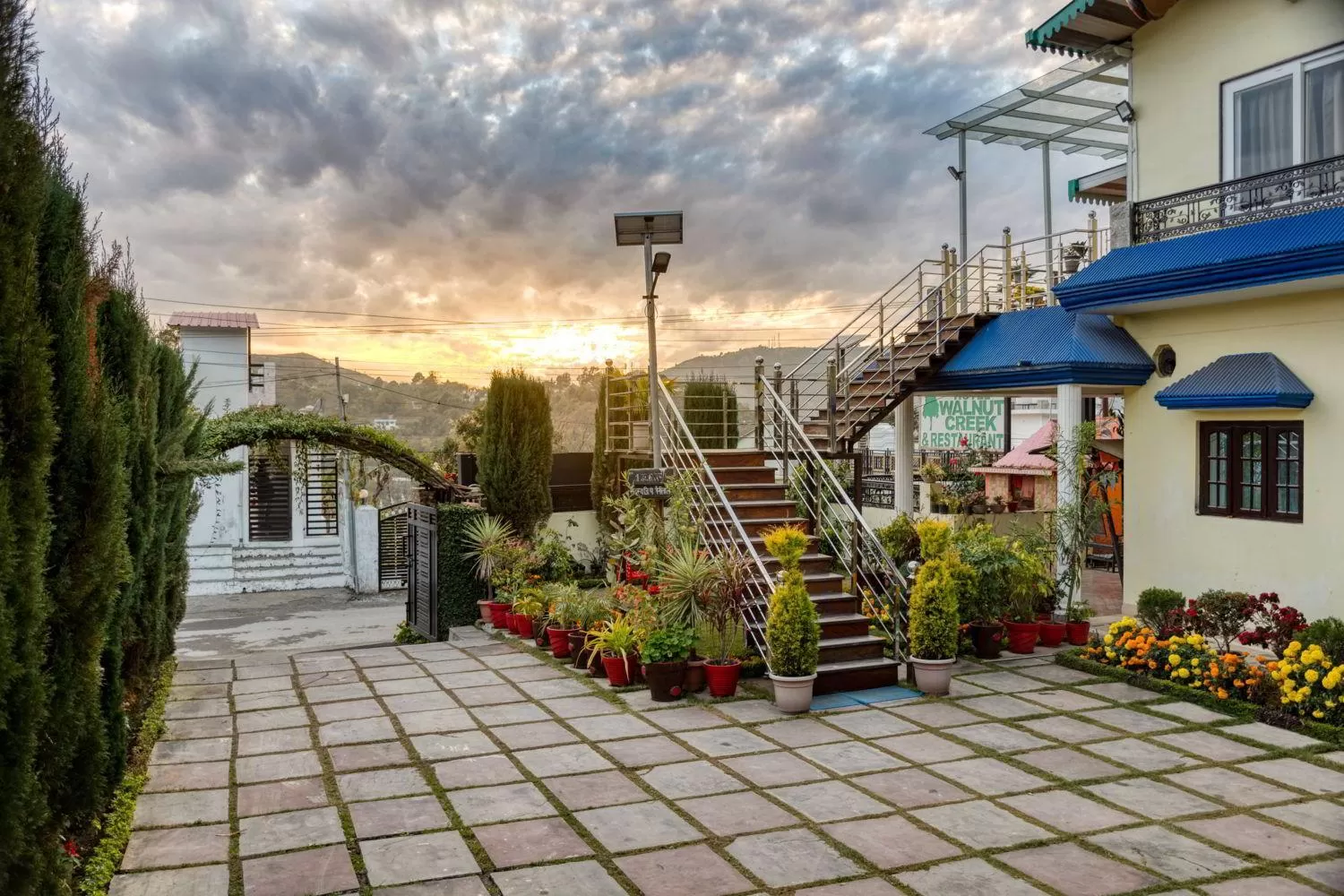 Sunset, Property Building in The Walnut Creek