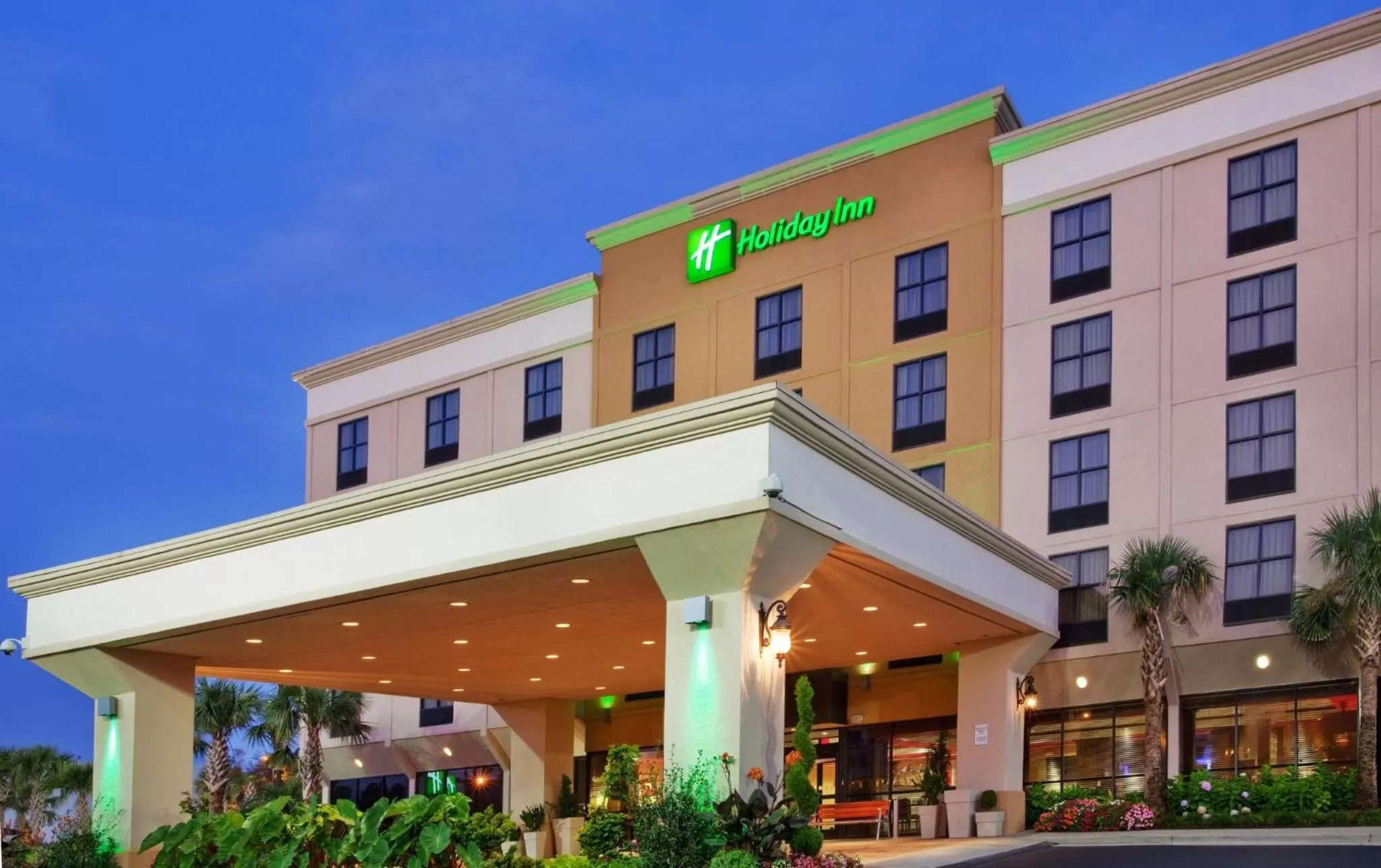 Property building in Holiday Inn Hotel Atlanta-Tucker, a Full Service Hotel