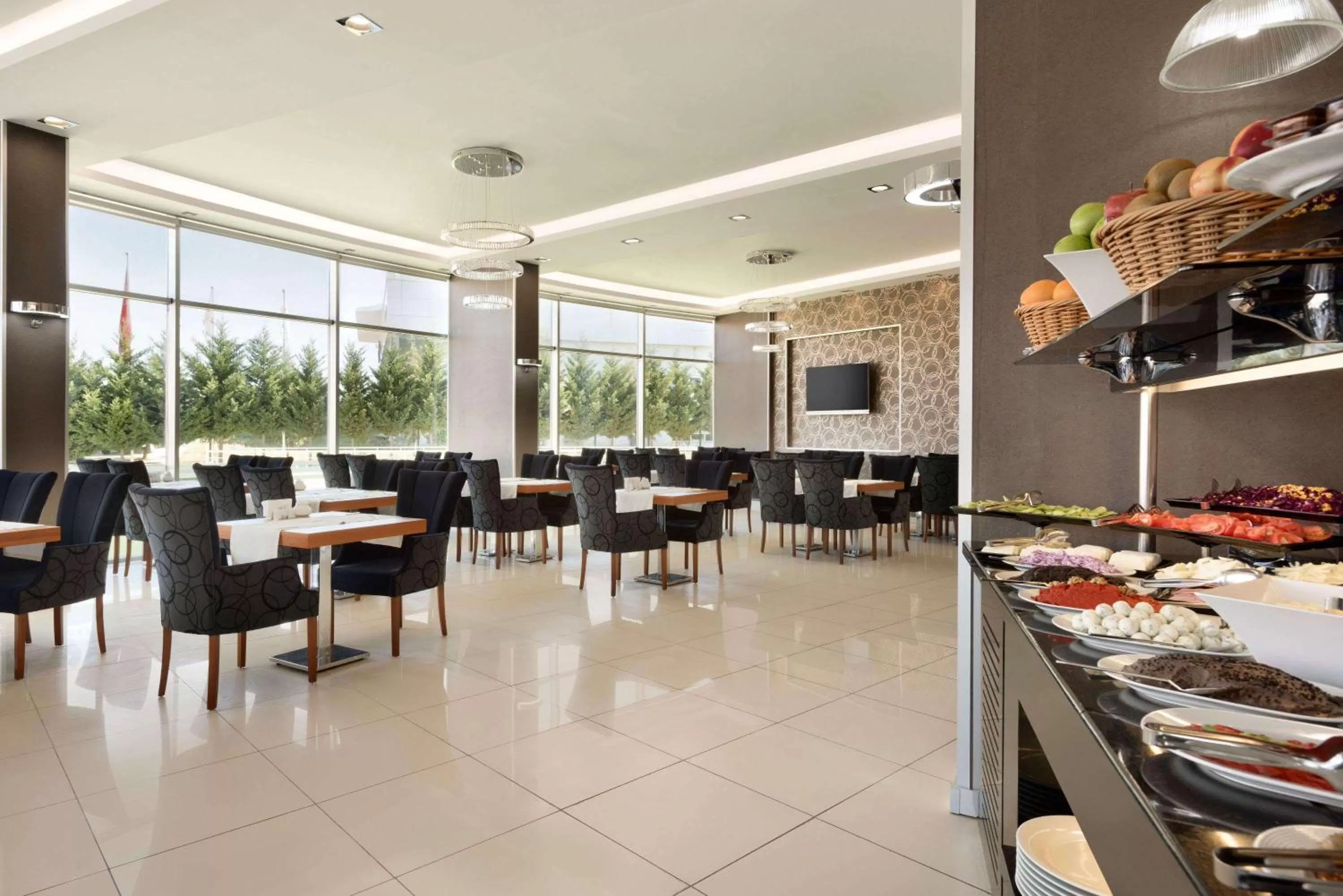 Restaurant/places to eat in Ramada Hotel by Wyndham Edirne