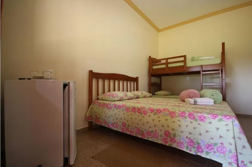 Photo of the whole room, Bunk Bed in Pousada Sorocabana
