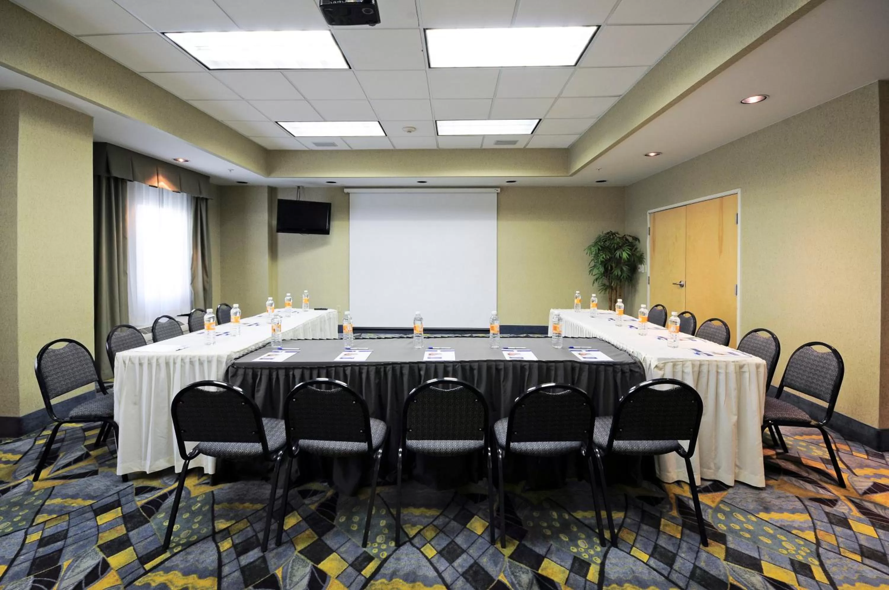 Meeting/conference room in Holiday Inn Express & Suites Toluca Zona Aeropuerto by IHG