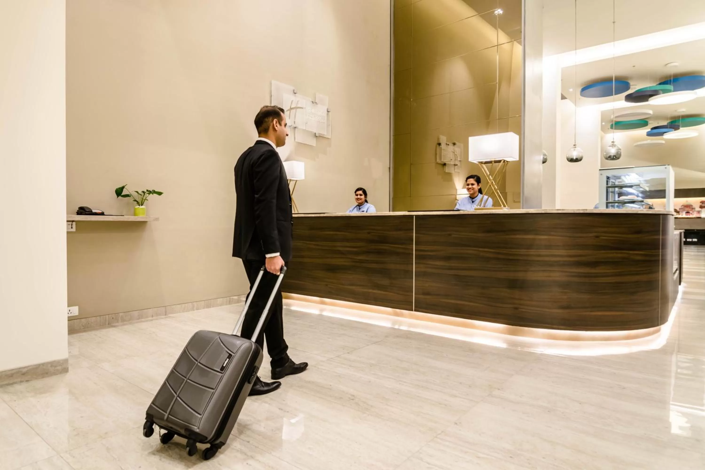 Lobby or reception in Holiday Inn Express Kolkata Airport by IHG