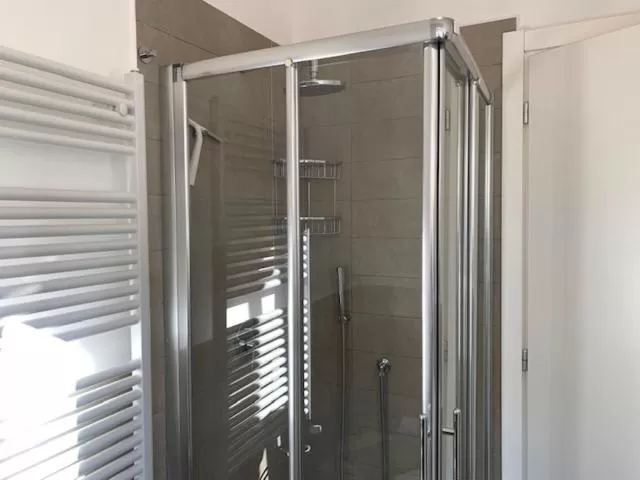 Shower in Residence La Nave